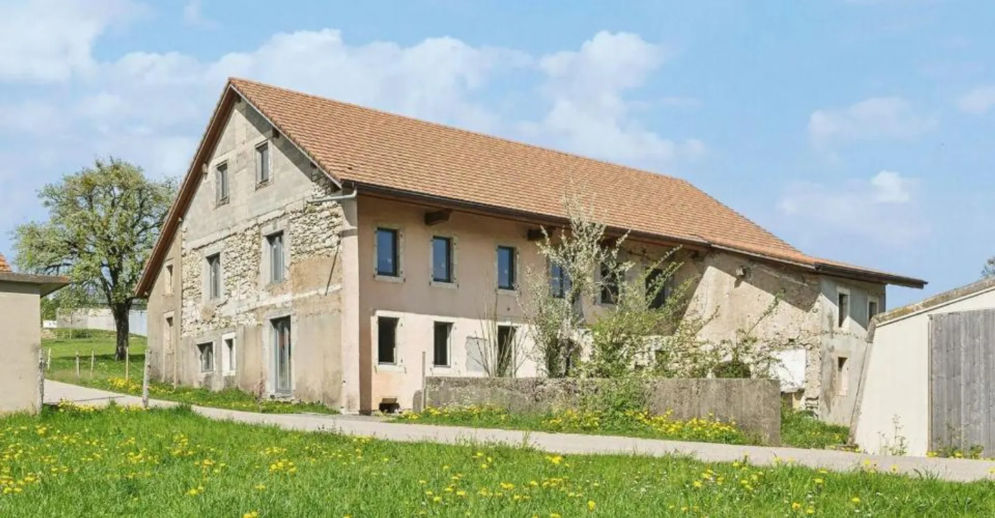 Farm to renovate with large volumes - Photo 2 of 12
