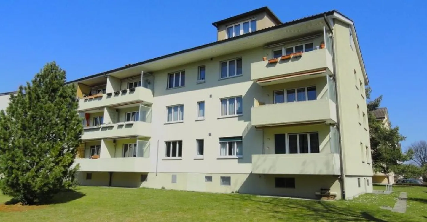 Helles Familienapartment in Köniz - Foto 1 von 9