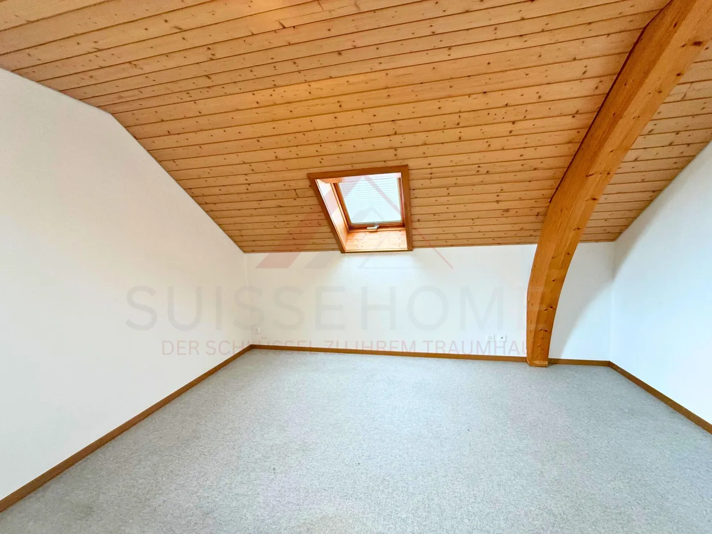 Casa plurifamiliare con rendimento del 4,8% - ben tenuta, solida e centrale a Grasswil BE - Foto 13 di 17