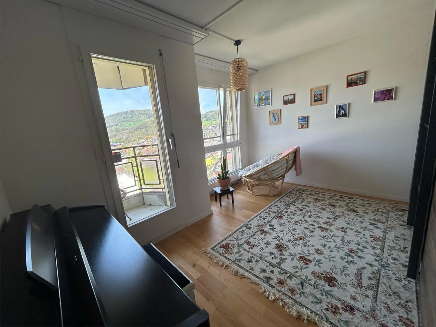 Bell'appartamento con grande terrazza - Foto 7 di 11