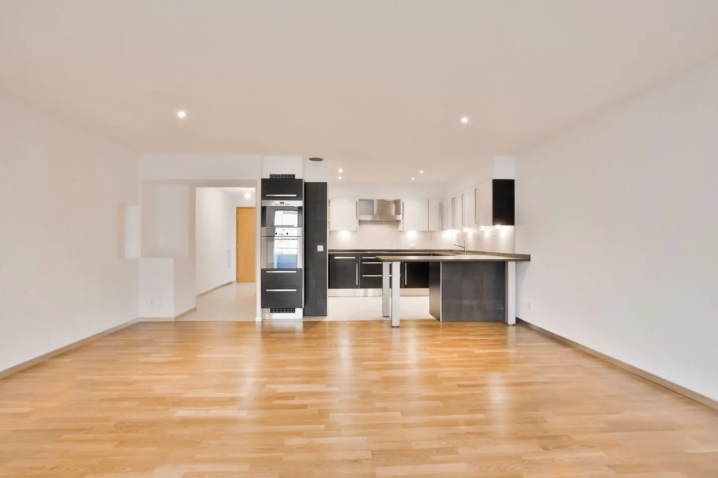 Bel appartement de 4.5 pièces - Photo 2 sur 11