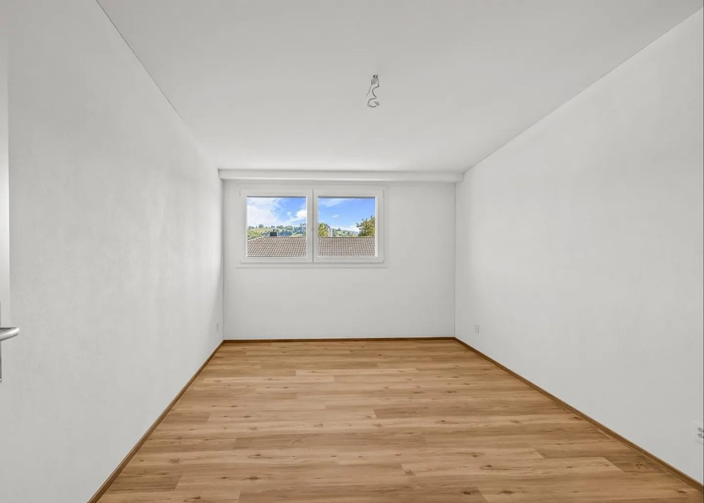 Apartment for rent - Photo 4 of 6