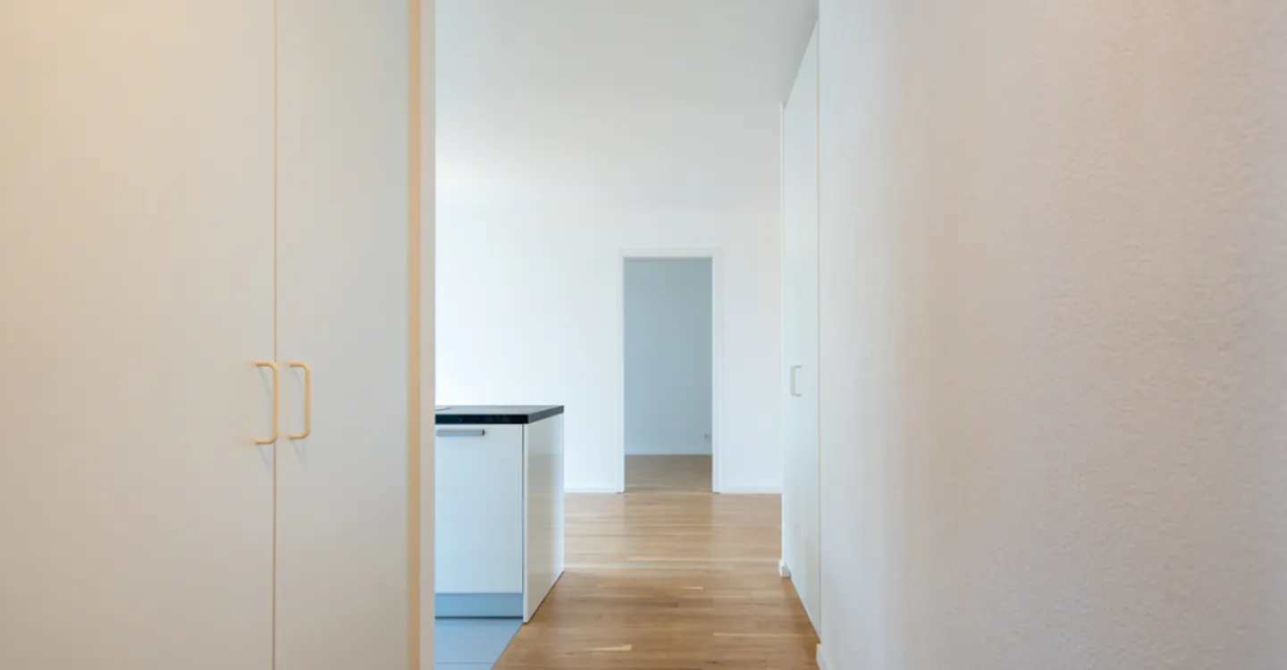 Geräumige 3-Zimmer-Wohnung von 96m2 zur Miete 15 Minuten vom Stadtzentrum entfernt - Foto 2 von 5