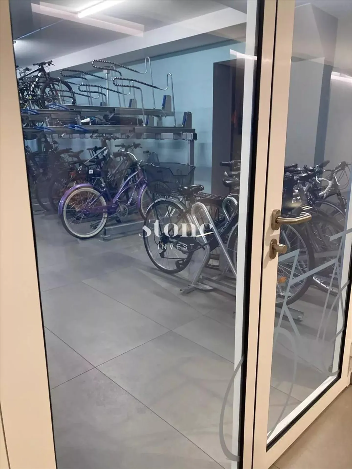 Four-room apartment with terrace in the heart of Pâquis, near the lake - Photo 11 of 12