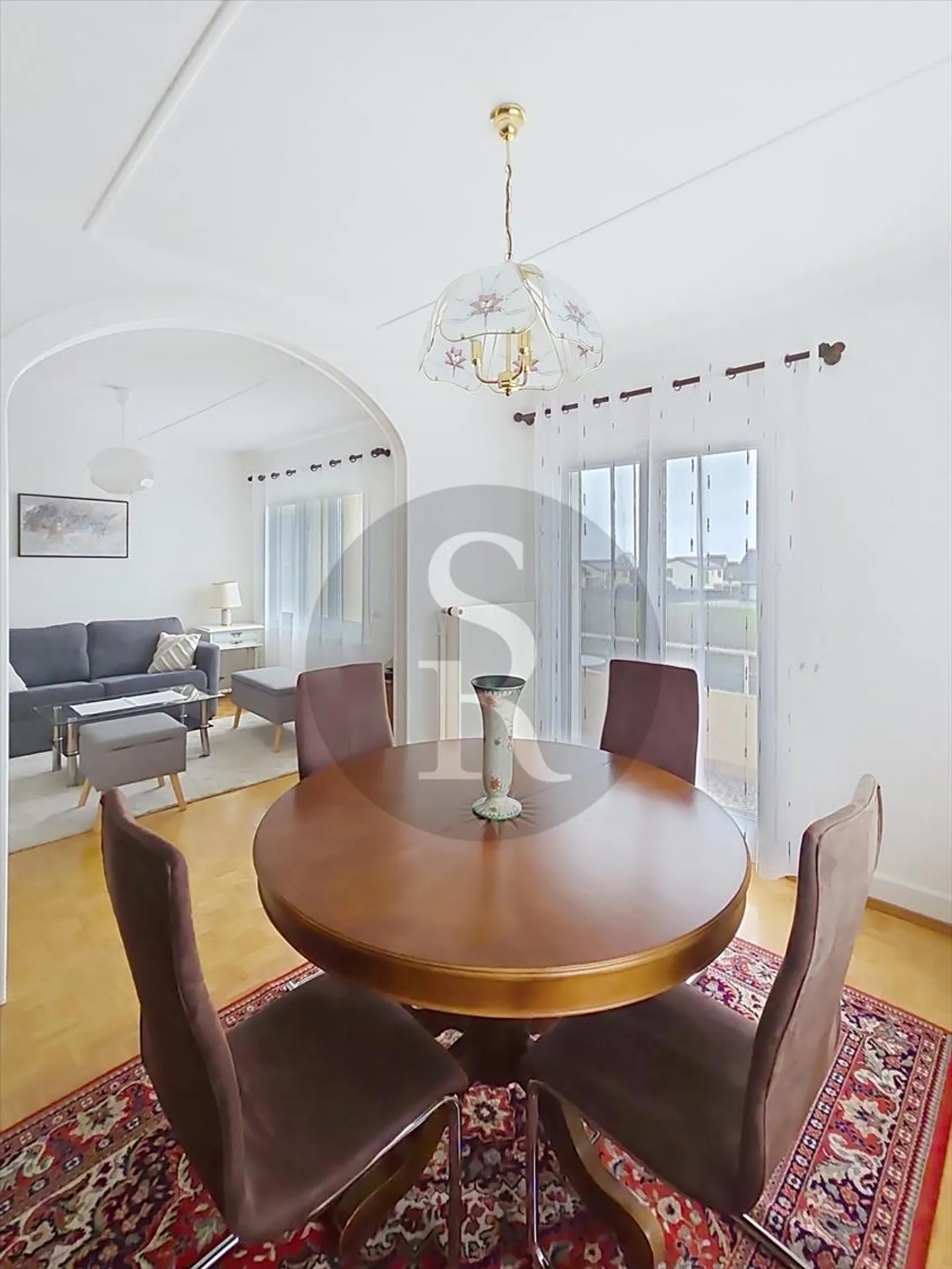 Appartement meublé 2.5 pièces - Photo 2 sur 9