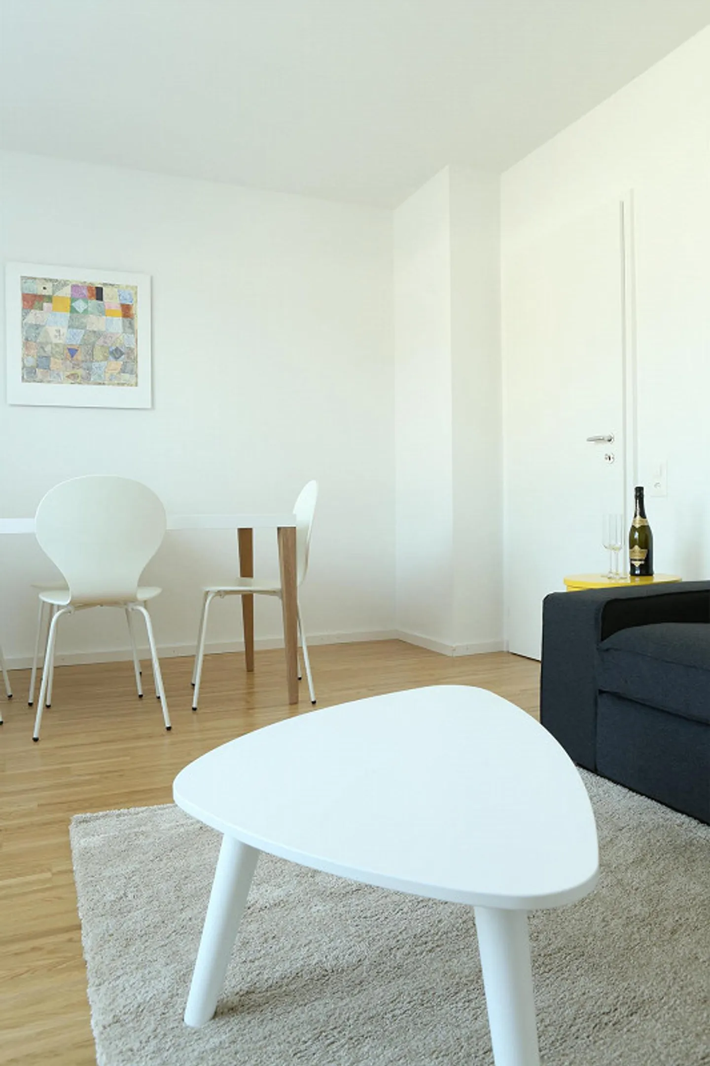 Furnished 2-room penthouse with balcony - Photo 4 of 9