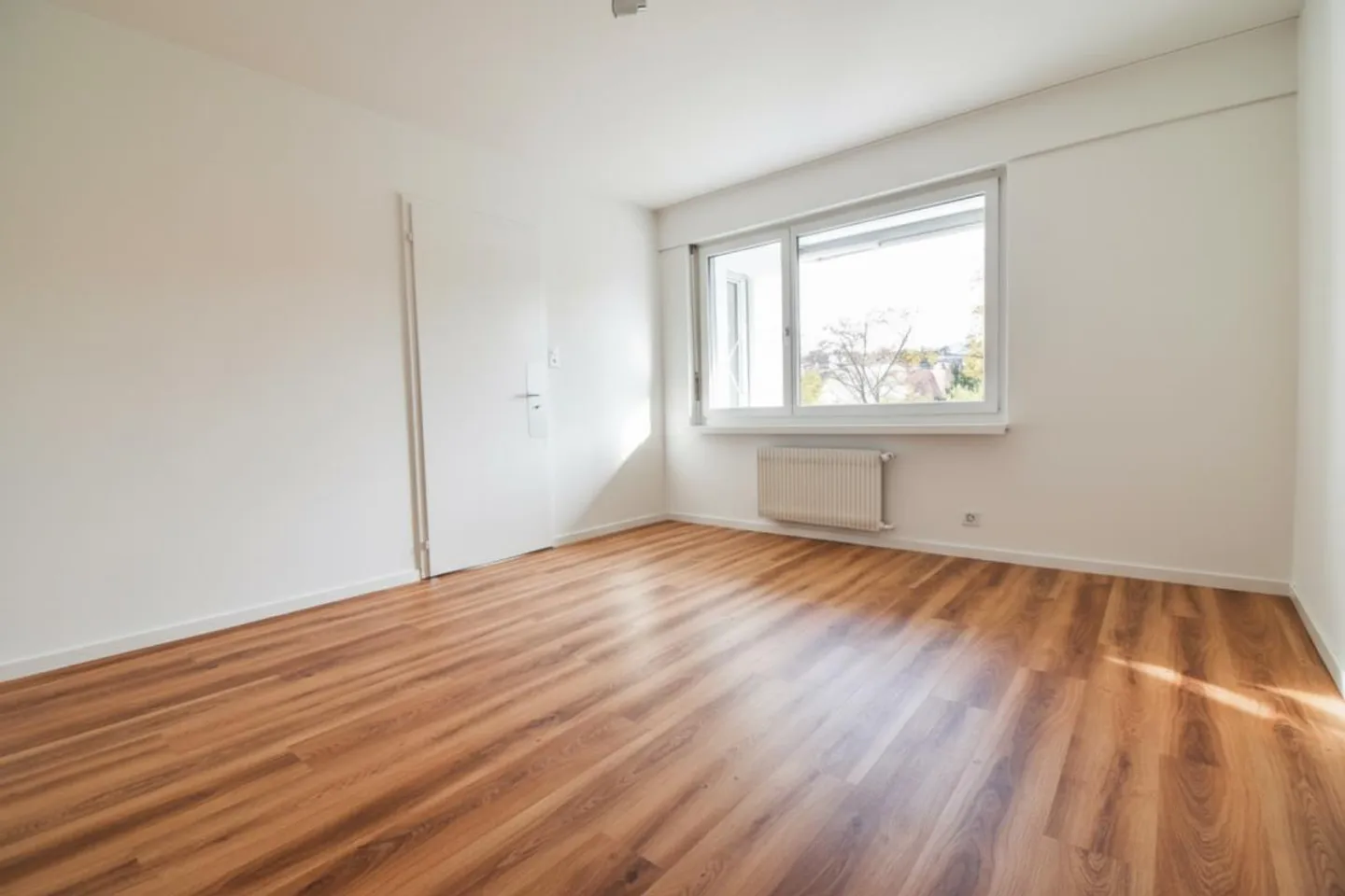 Helle, frisch renovierte 4-Zimmerwohnung mit Balkon und moderner Ausstattung - Foto 7 von 8