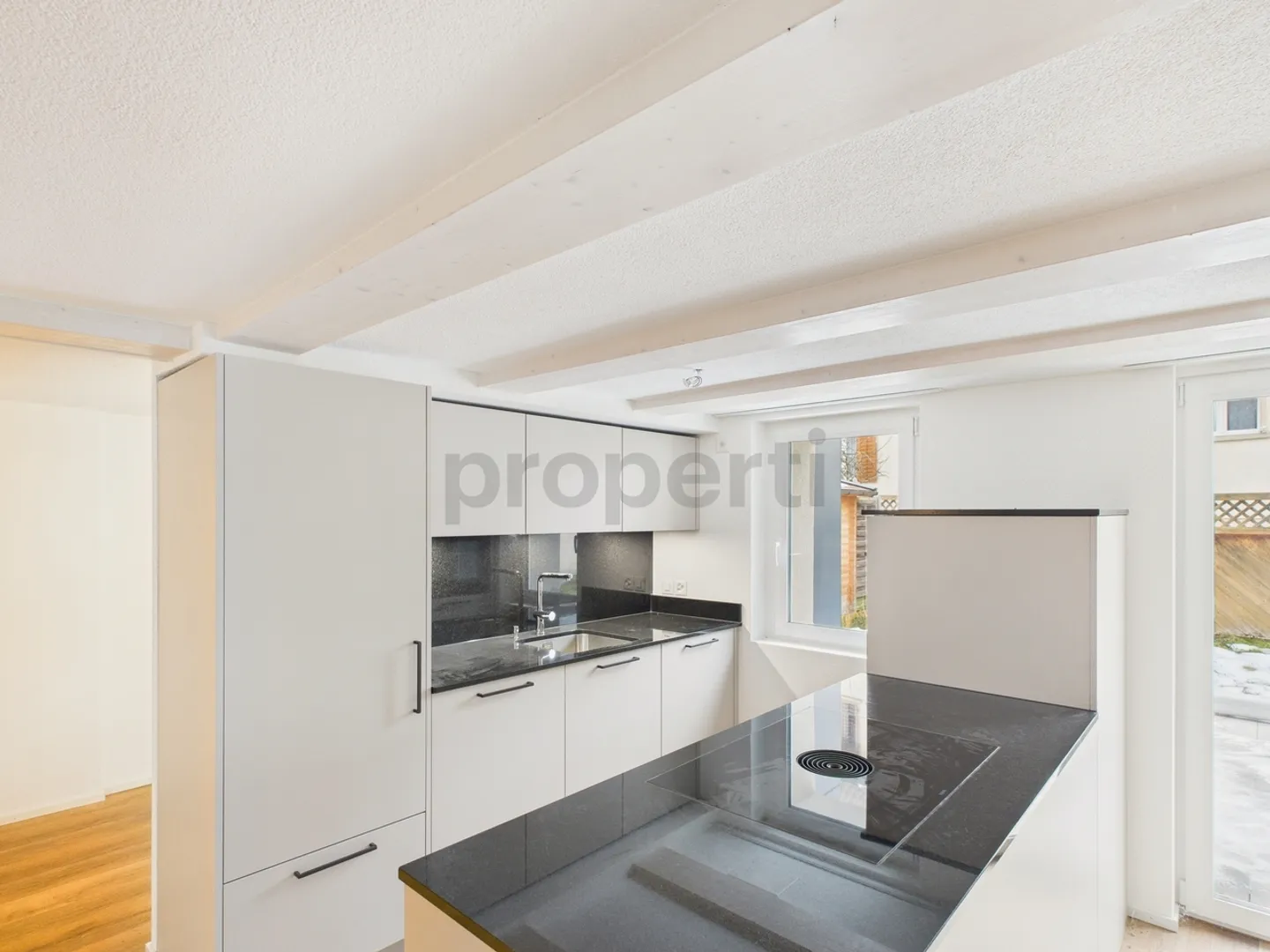 Newly renovated 4.5-room single-family house with balcony in Wohlen AG - Photo 5 of 13