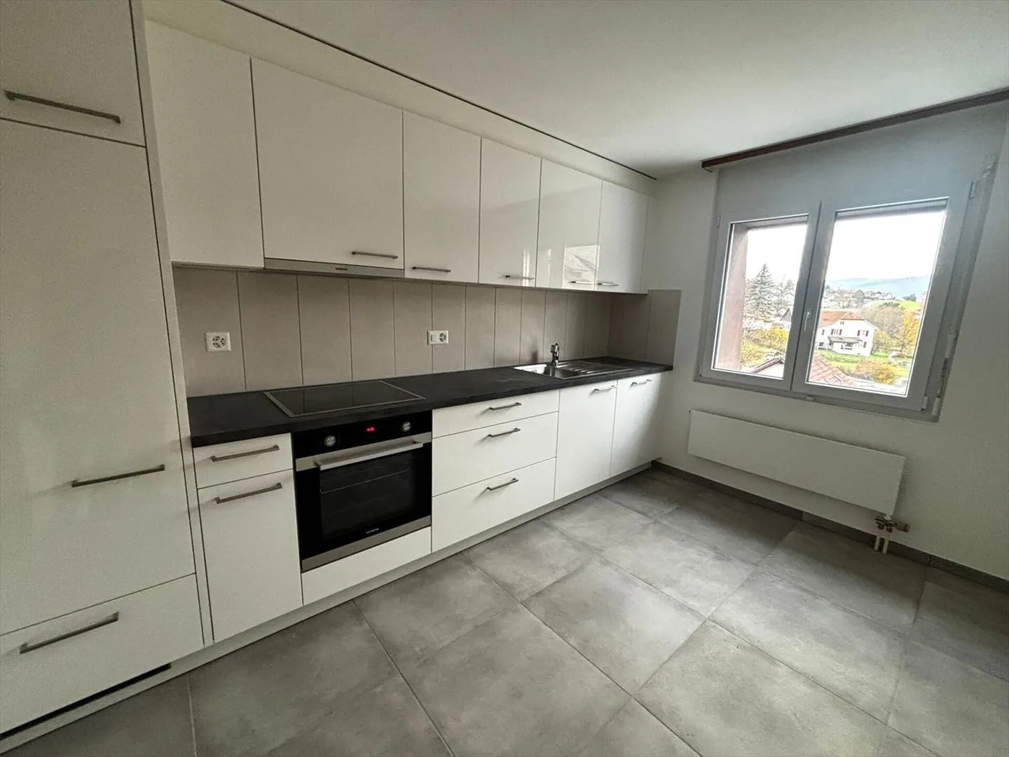 4.5 Room Apartment - Photo 1 of 6