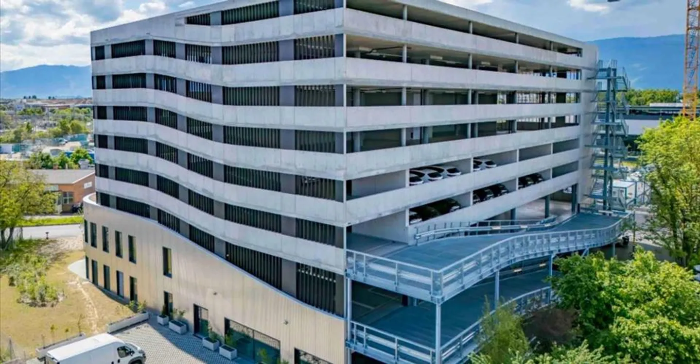 Showroom moderne à Meyrin - Photo 2 sur 11