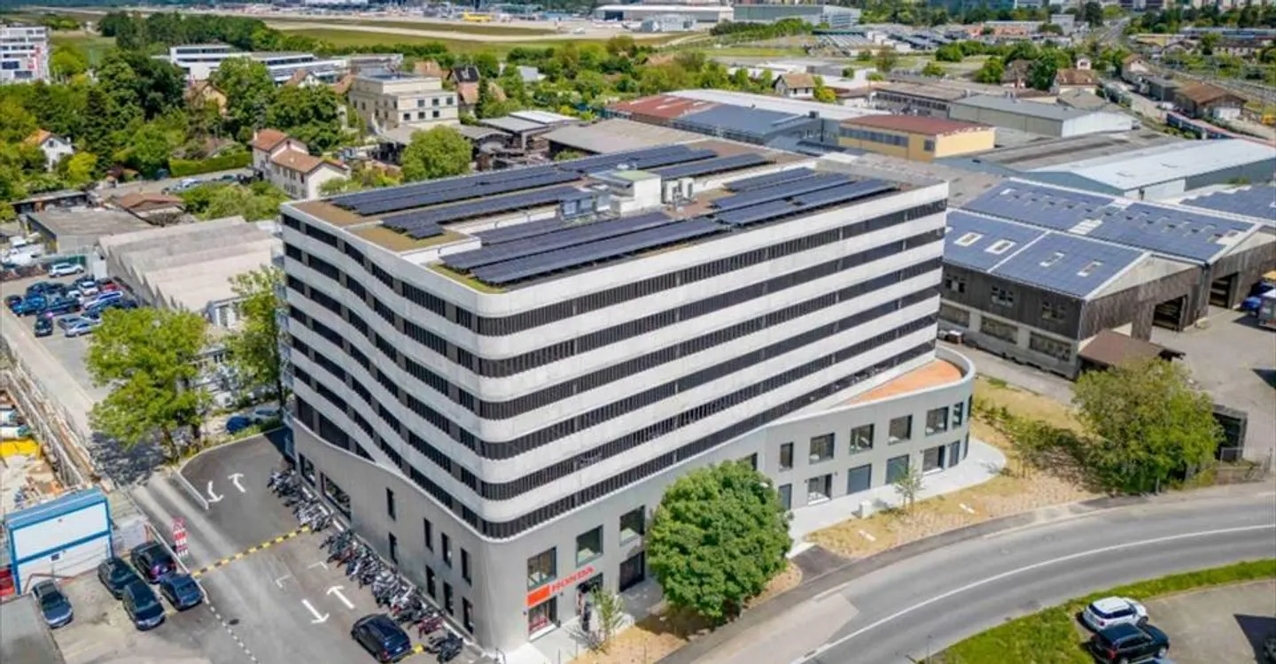 Showroom moderne à Meyrin - Photo 9 sur 11