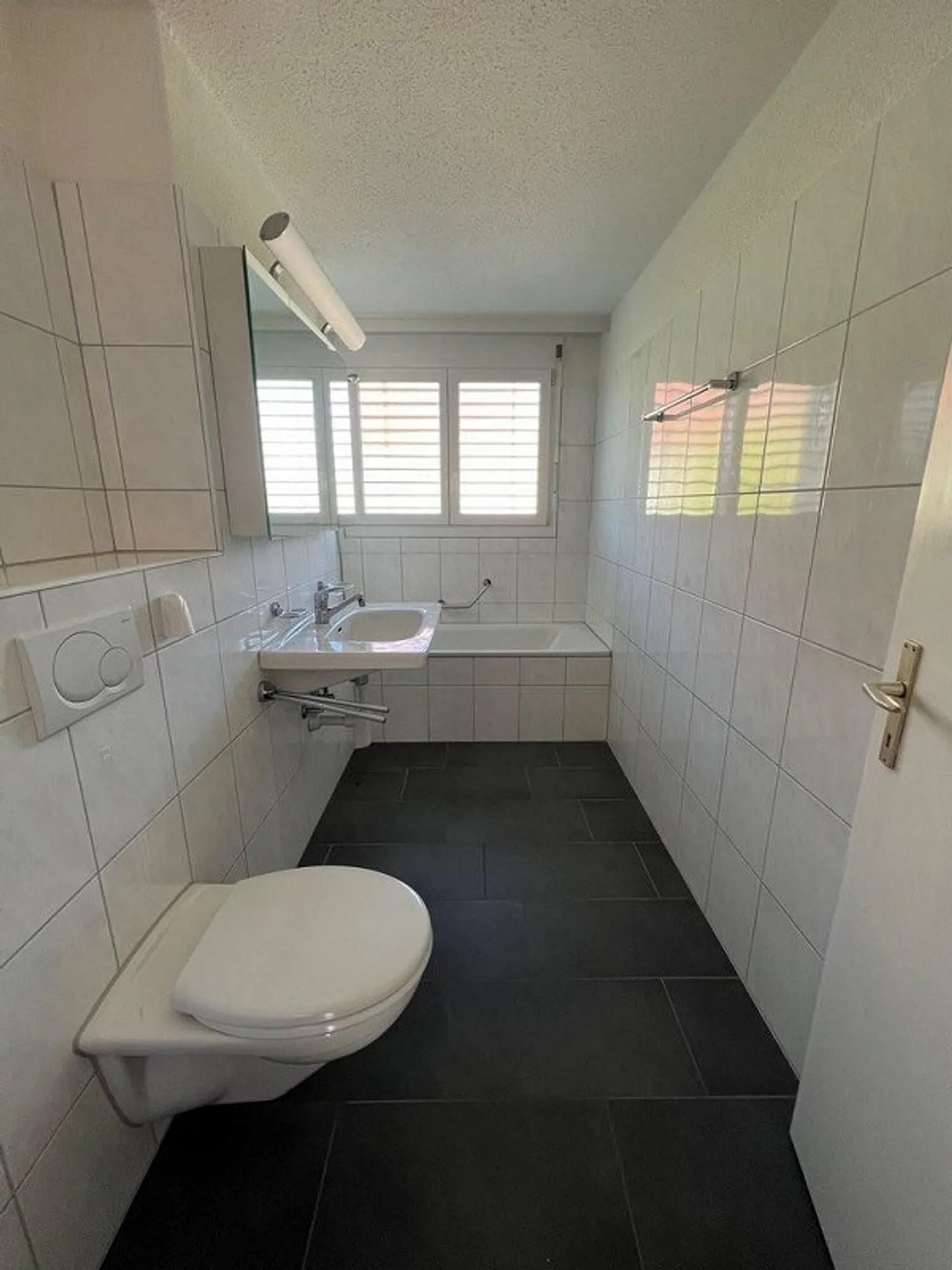 Sonnige Wohnung mit traumhaftem Ausblick - Foto 6 von 9