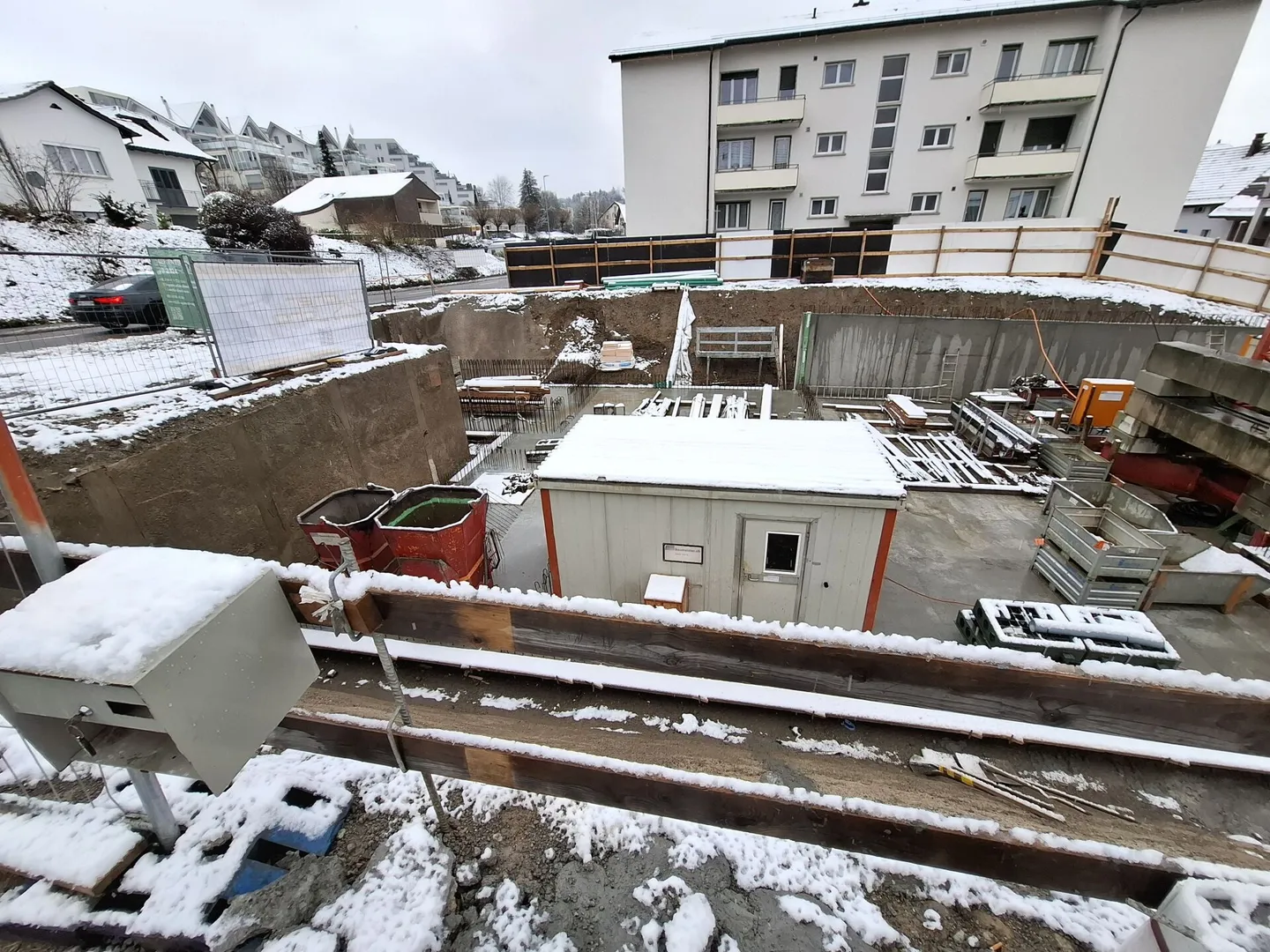 Appartement de 4 1/2 pièces au rez-de-chaussée avec grande terrasse - Photo 7 sur 8