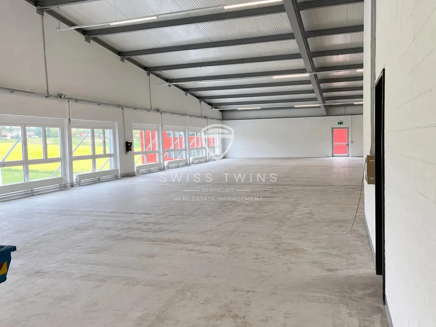Top Commercial Location Oberrüti - 3,400 m² Storage Space with Optimal Logistics - Photo 6 of 13