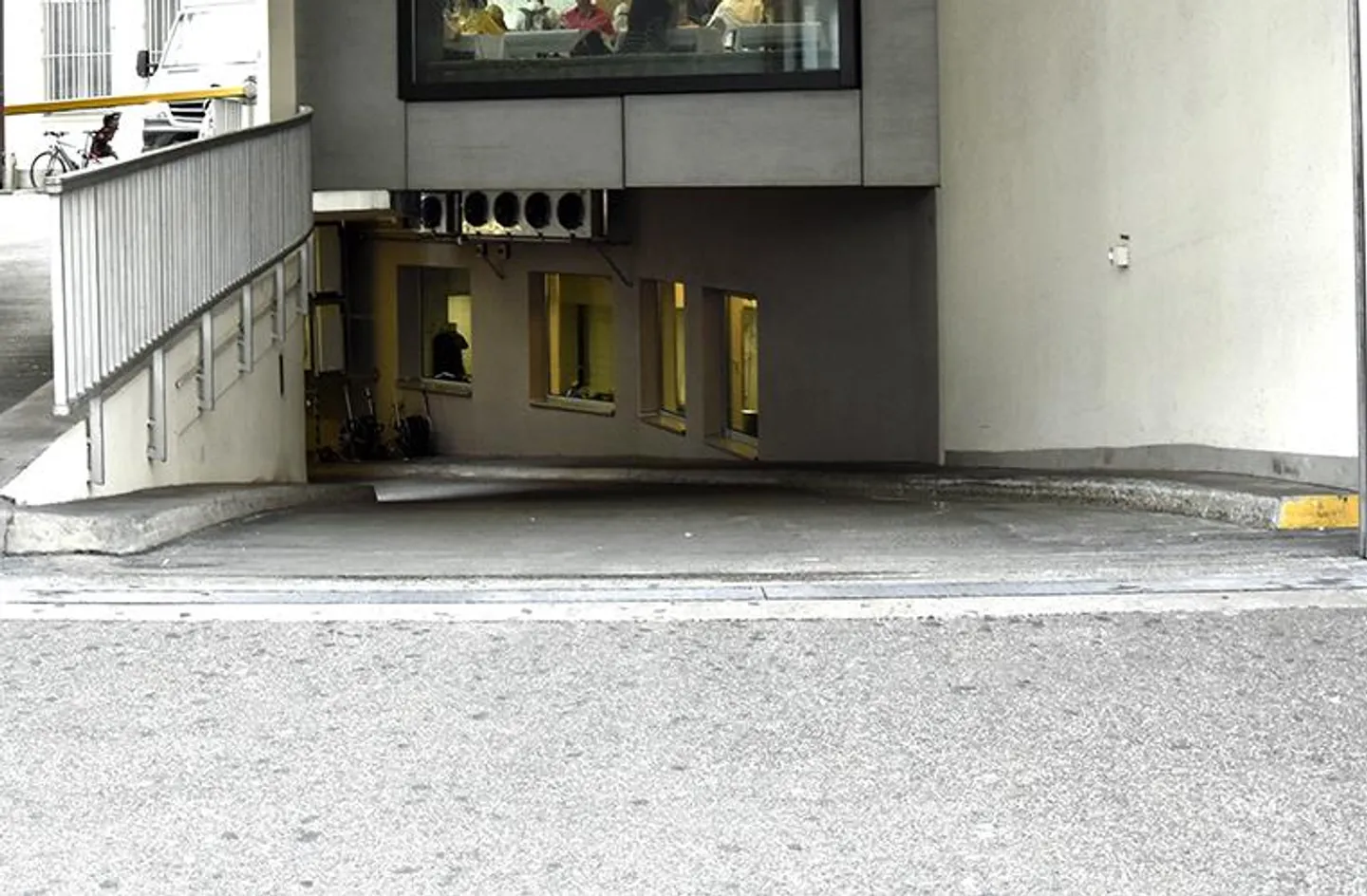 Parking spaces in the heart of Zurich - Photo 1 of 2