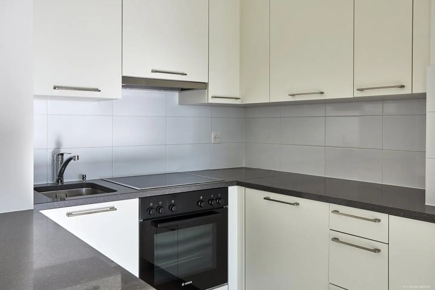 Luminoso 2.5 locali in zona strategica - Mendrisio - Foto 2 di 11