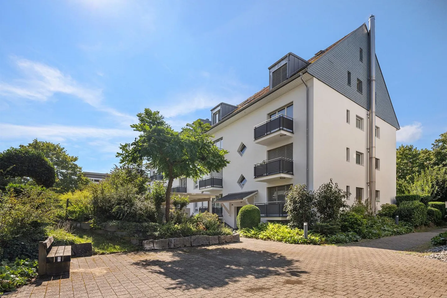 Condominio spazioso in una buona posizione a Dübendorf - Foto 1 di 6