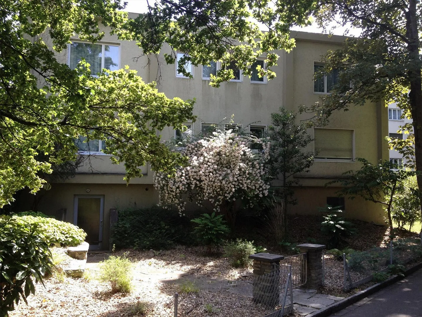 Modern furnished apartment building between Wettsteinplatz and Roche - Photo 9 of 10