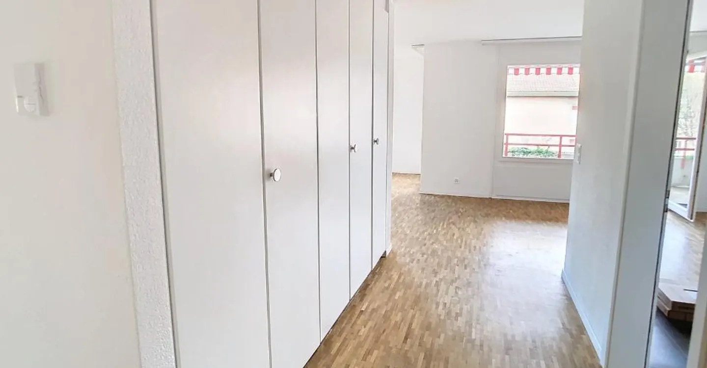 Charmante 4.5 Zimmer im 2. Stock - Foto 2 von 12