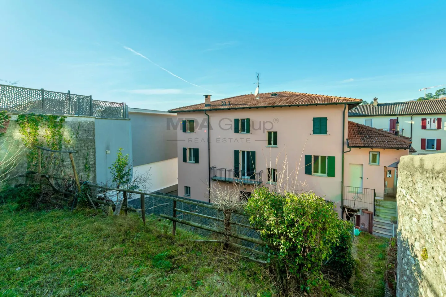 Casa plurifamiliare - Balerna - Foto 1 di 17