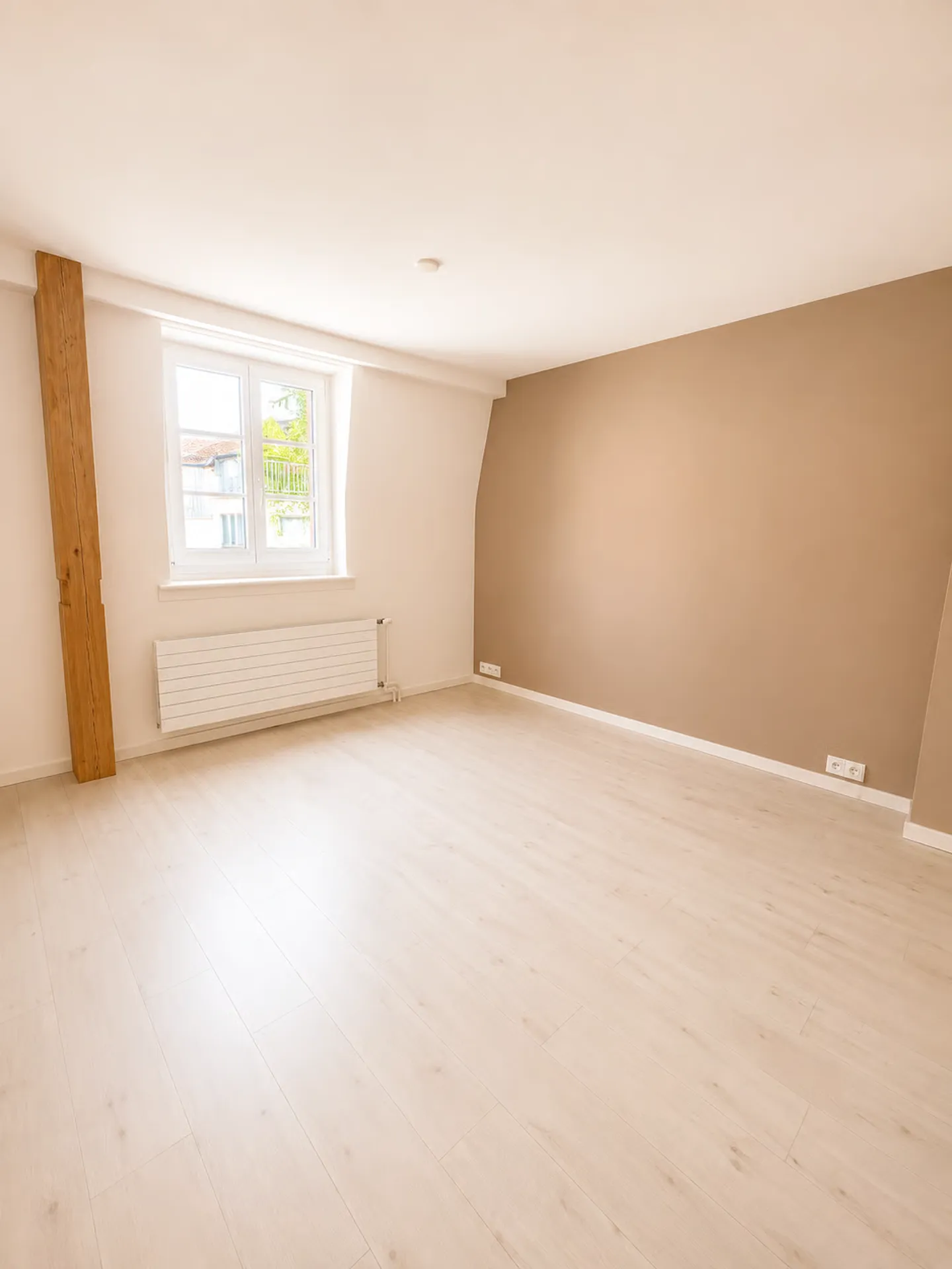 Bright Office Space in Prime Location - Photo 3 of 9