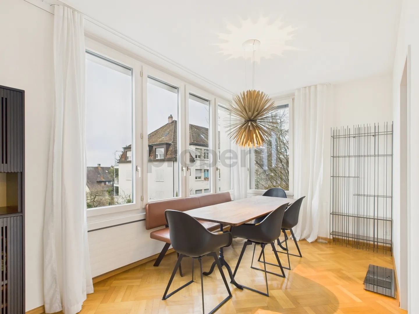 Bright 3.5-room apartment with balcony in Zurich - Photo 4 of 11