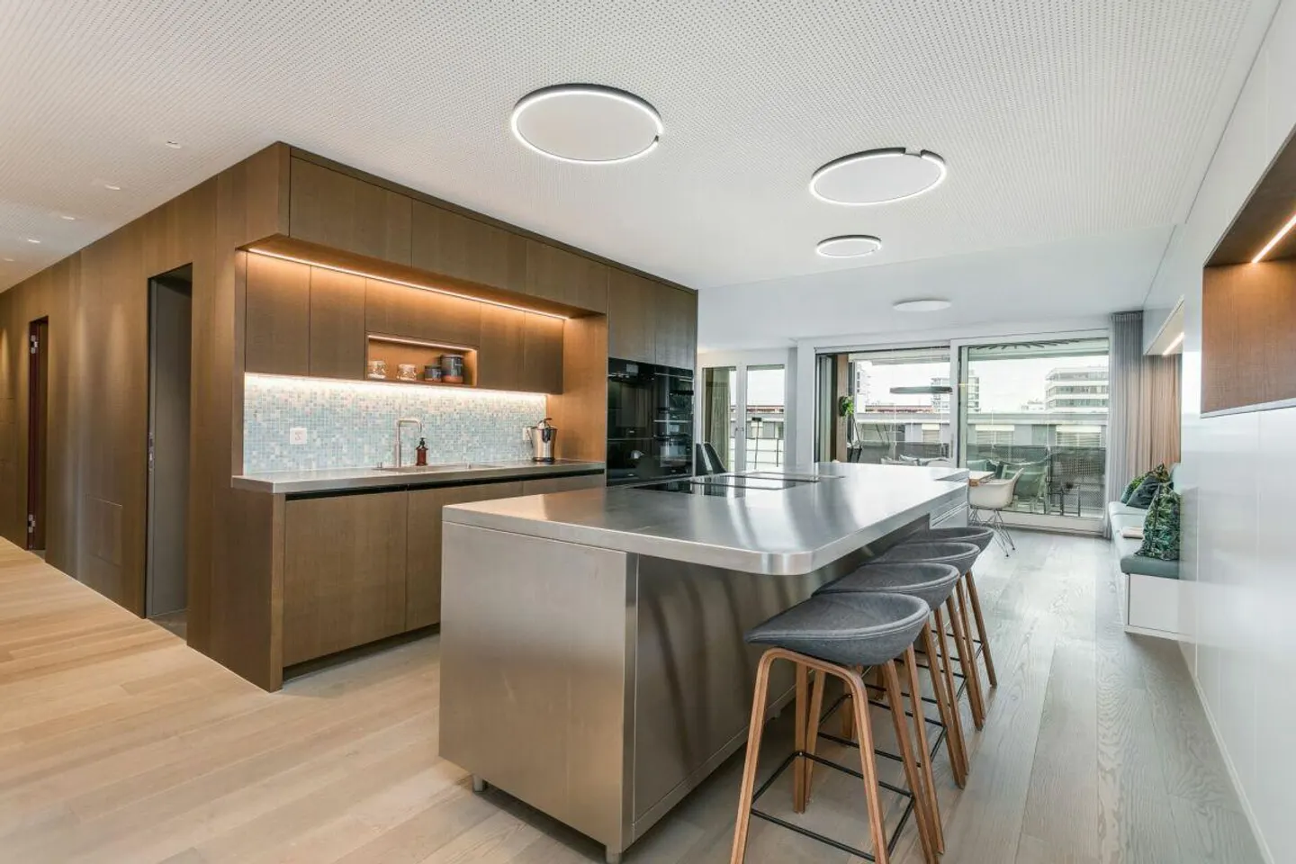 Exclusive 4.5-Room City Apartment in Zug - Photo 1 of 10