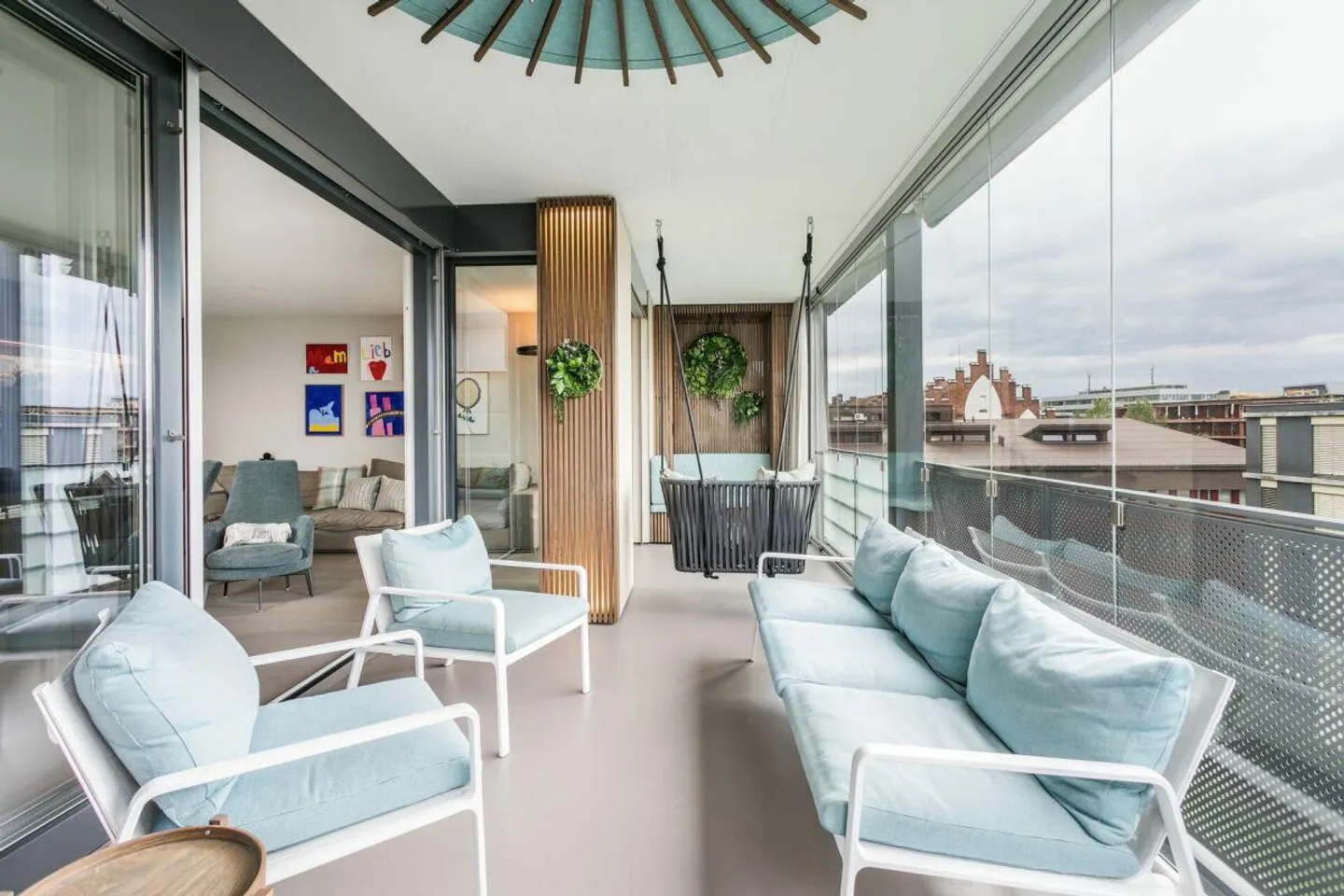 Exclusive 4.5-Room City Apartment in Zug - Photo 3 of 10