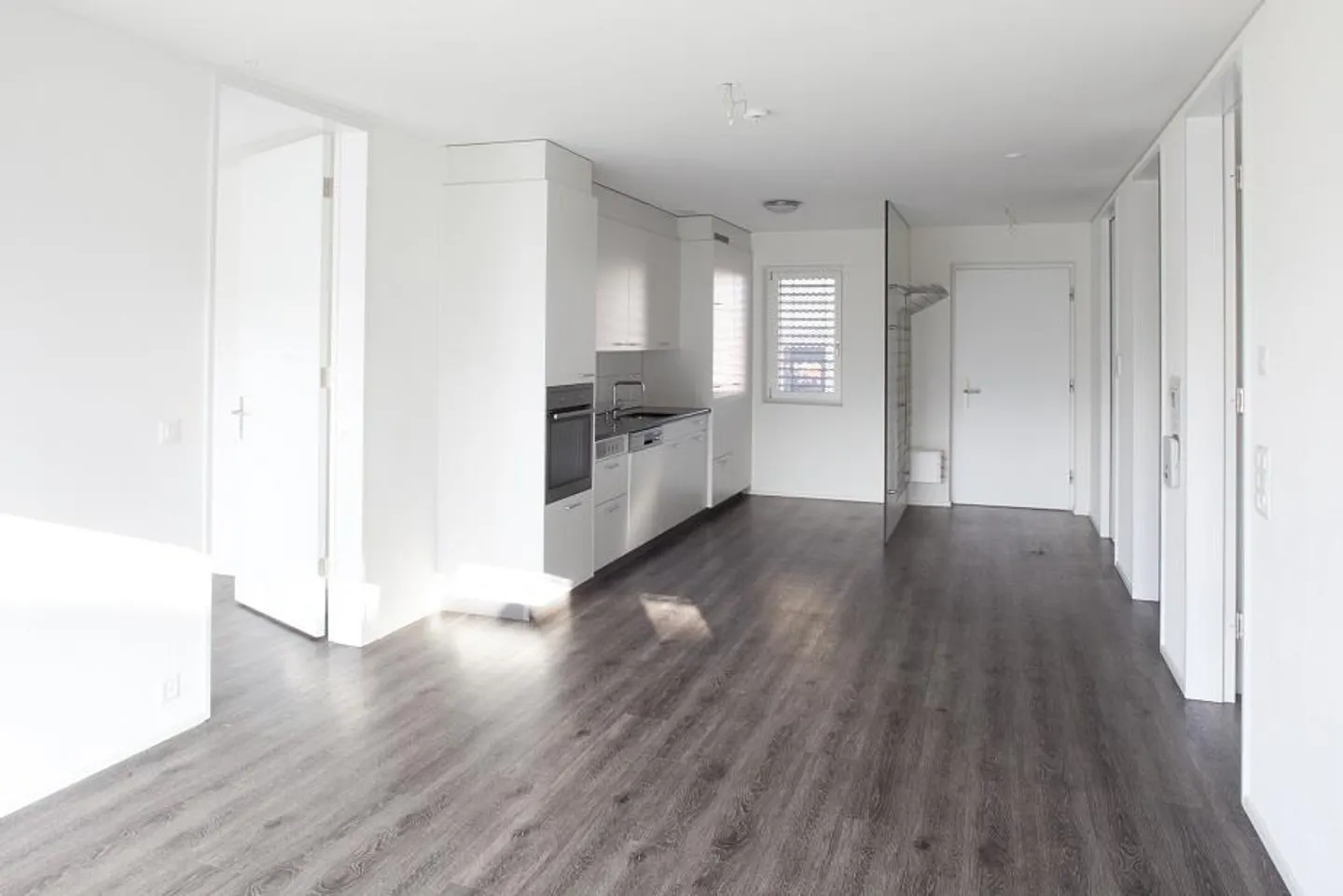 Geräumige 2,5-Zimmer-Wohnung - Foto 4 von 10