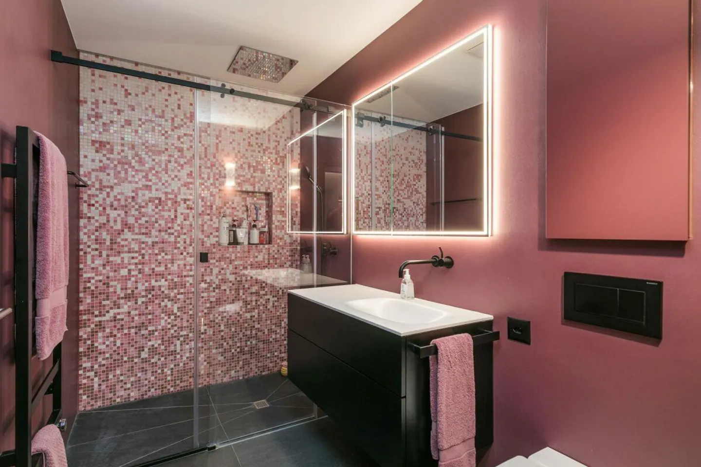 Exclusive 4.5-Room City Apartment in Zug - Photo 8 of 10
