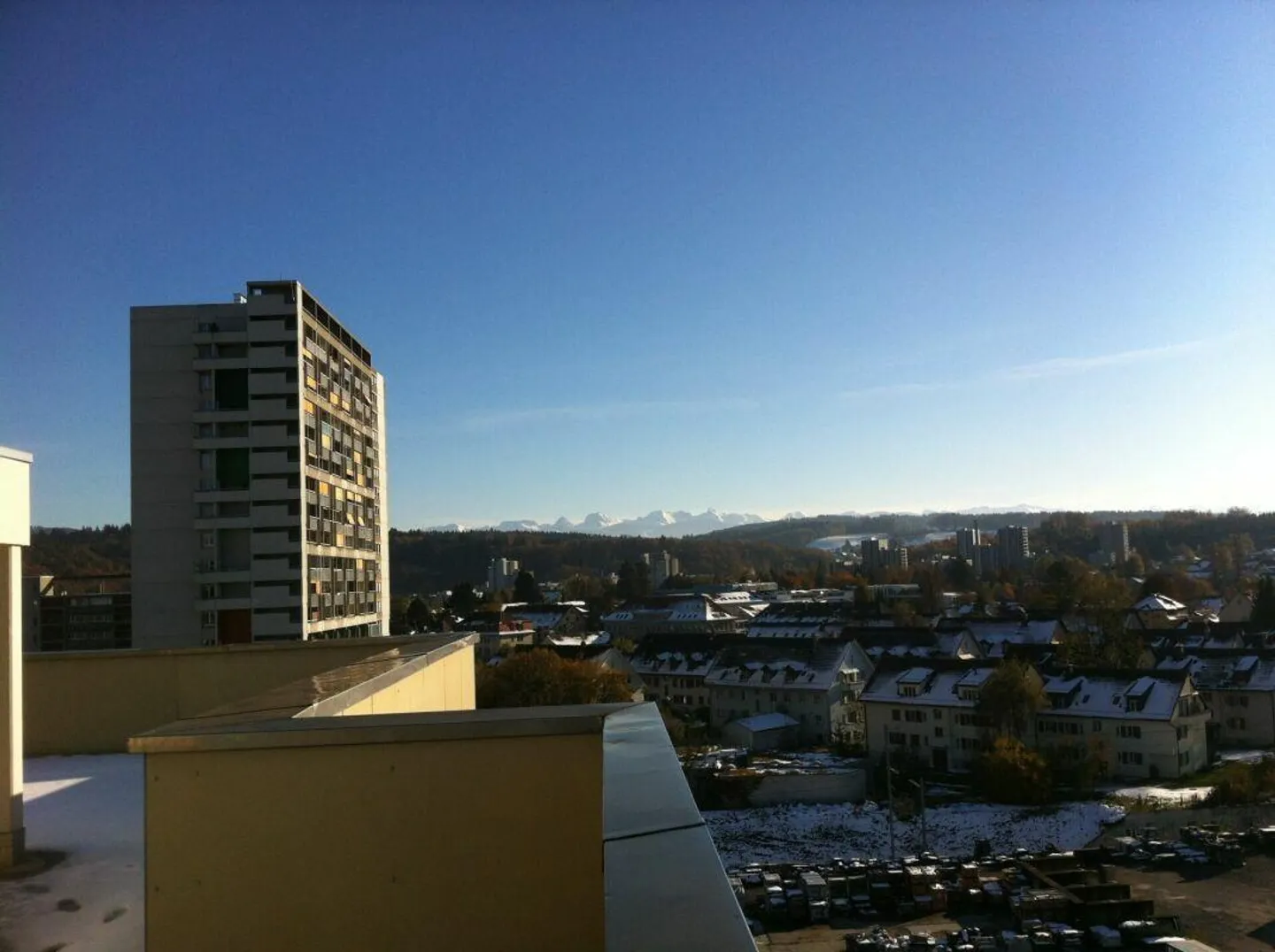 5 1/2-room apartment with interesting distant view - Photo 3 of 17