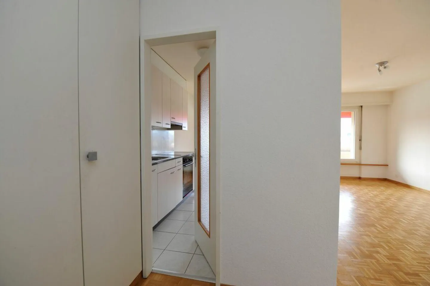 5 1/2-room apartment with interesting distant view - Photo 5 of 17
