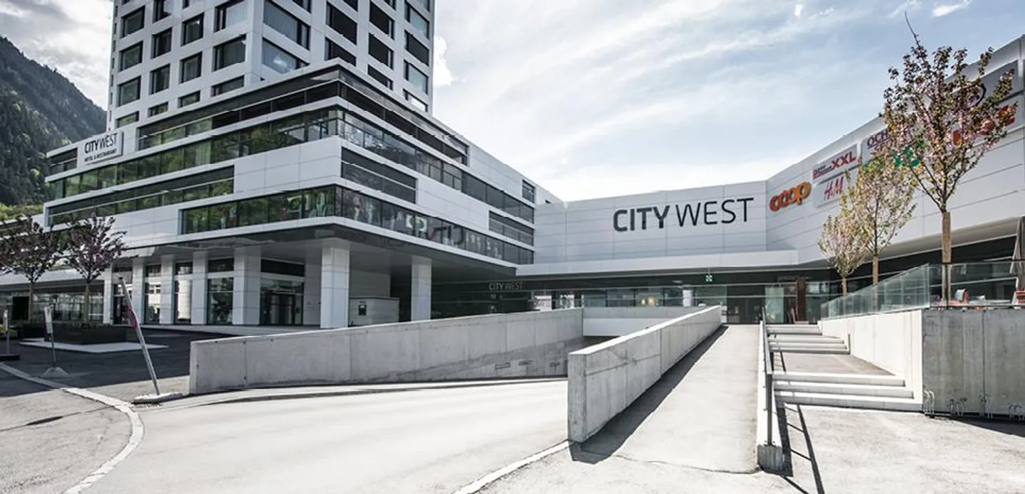 Appartamento soleggiato di 3,5 locali (15° piano) a City West - Foto 2 di 8
