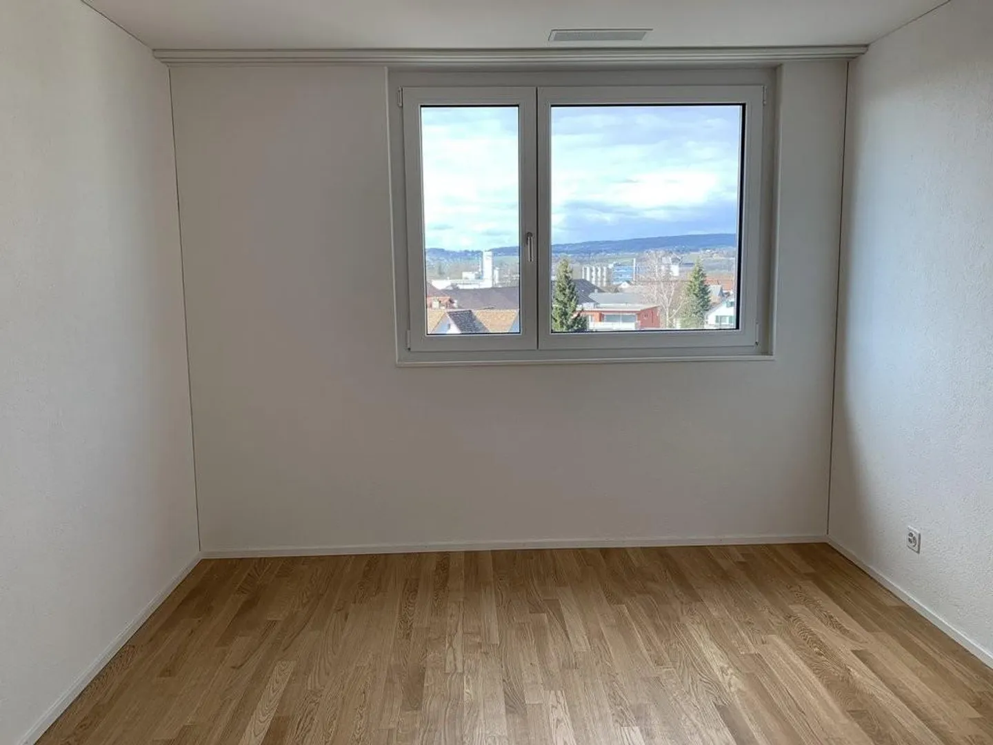 A Happy Apartment Start - Photo 5 of 11