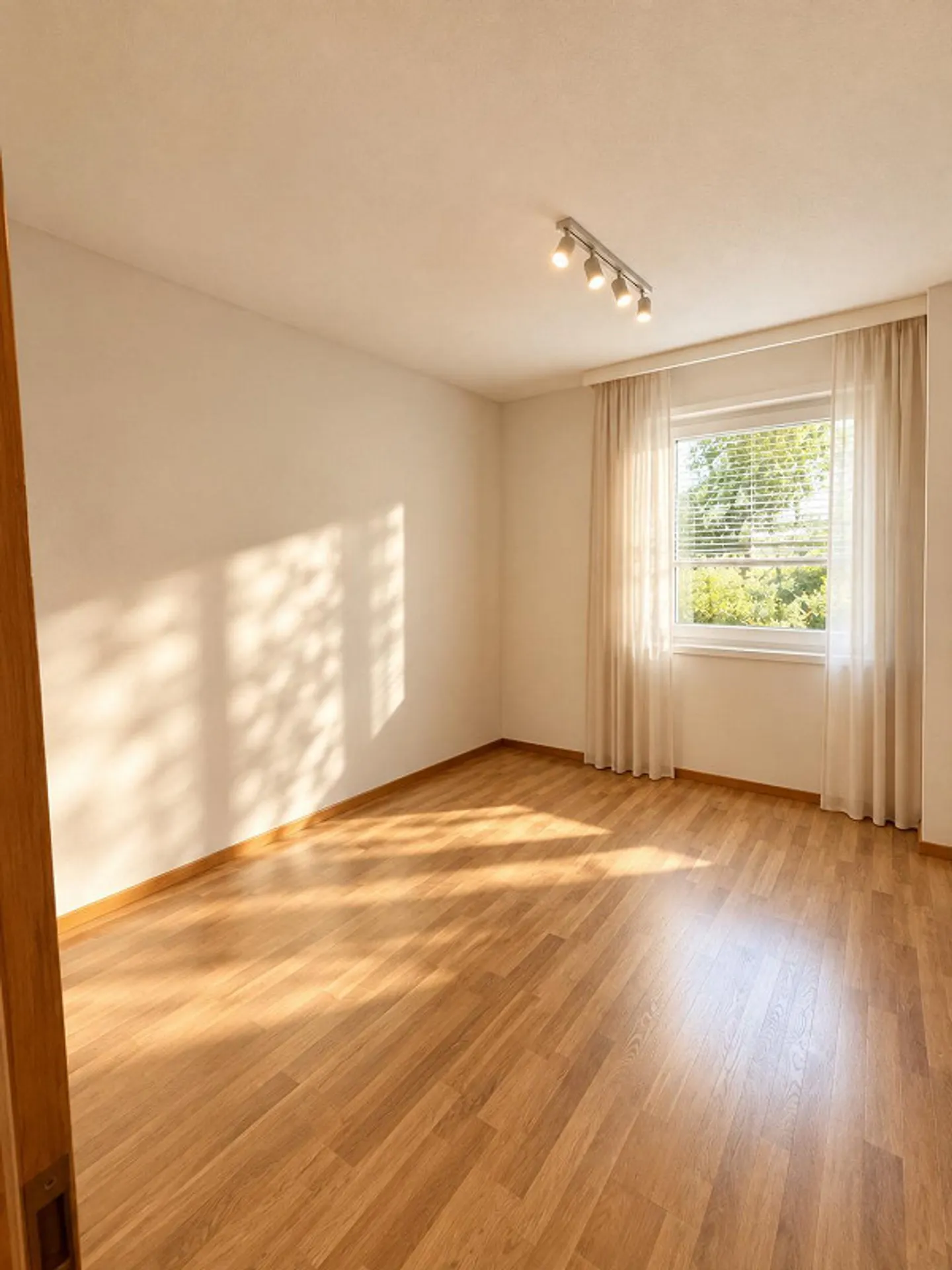 Feel Good in Rebstein: Charming 4.5-Room Apartment with Patio - Photo 8 of 9