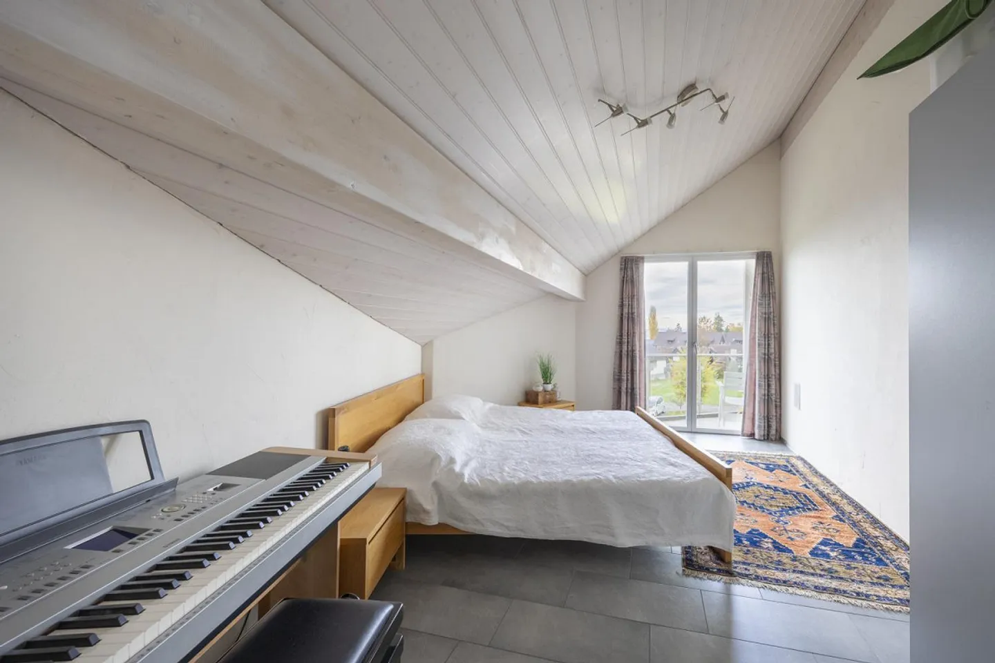 Casa di 13 stanze (a 60 m dal lago) - Foto 5 di 10