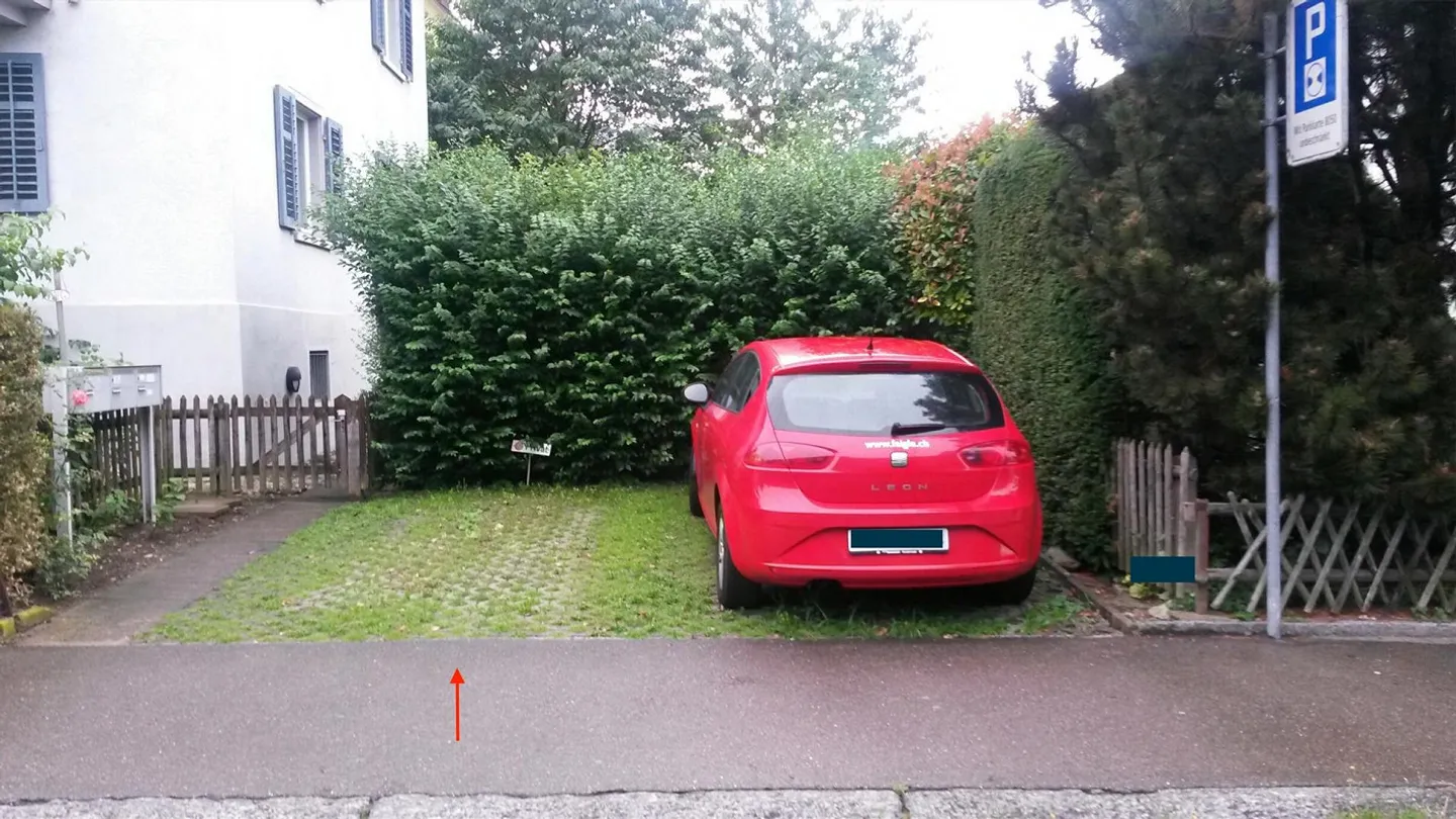 Outdoor parking space in Zurich-Oerlikon - Photo 1 of 1