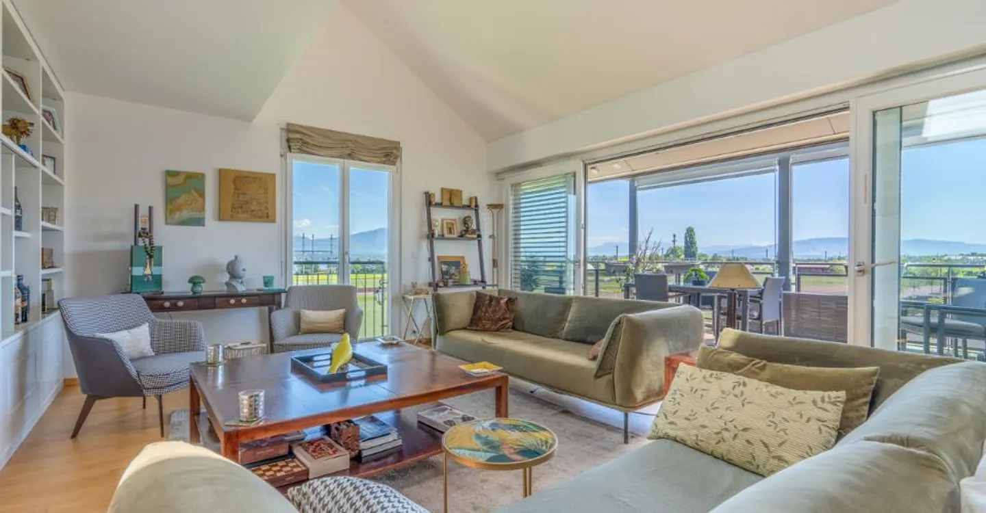 FUORI MERCATO! Duplex eccezionale con vista lago - Foto 6 di 12