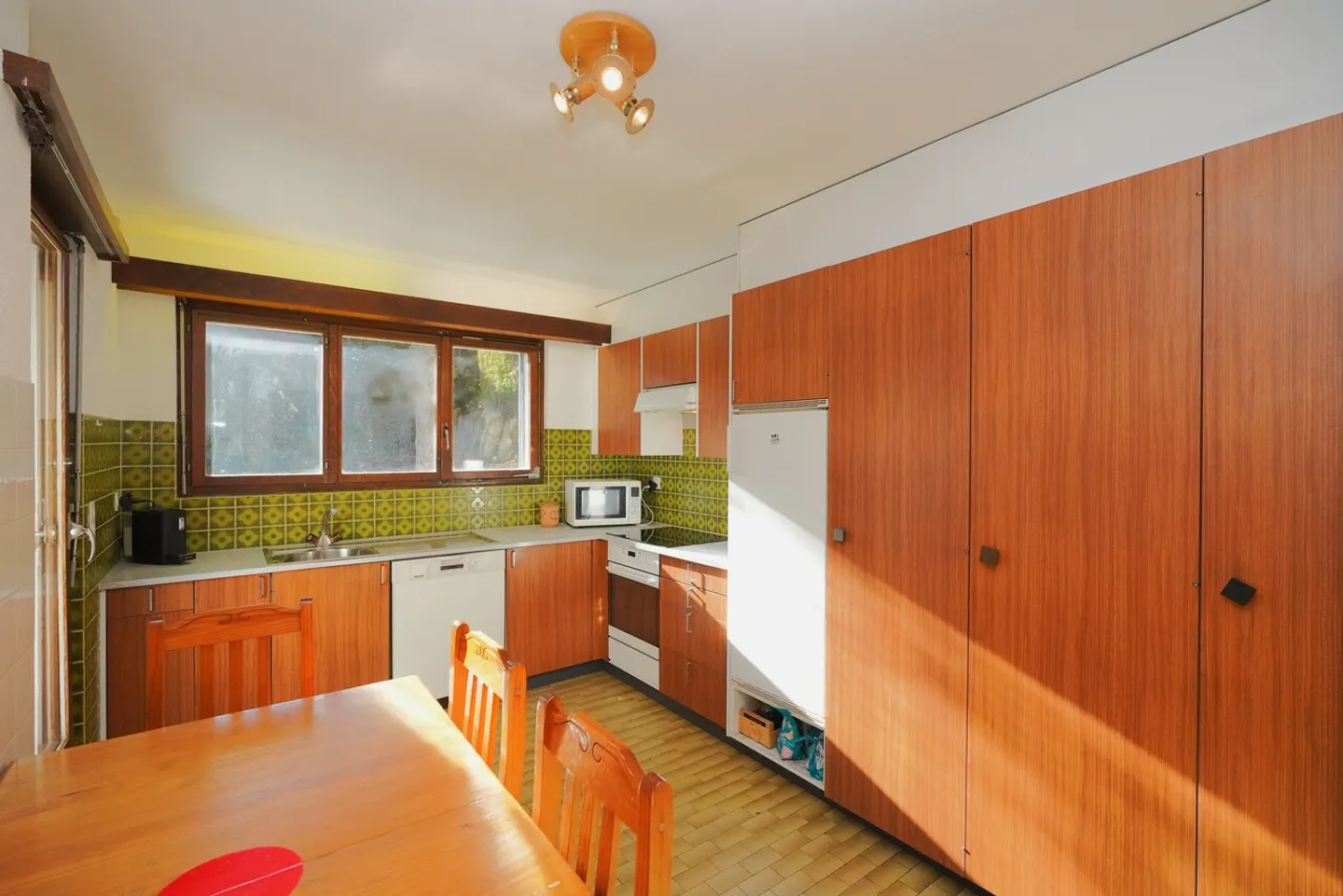 VILLA 6.5 STANZE CON APPARTAMENTO 2.5 STANZE VISTA IMPRENDIBILE / VENTHÔNE - Foto 8 di 24