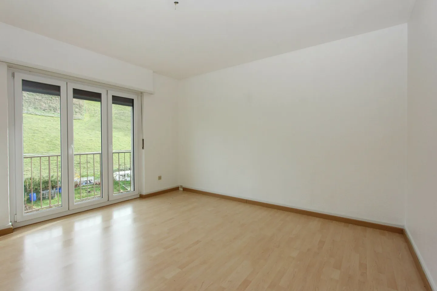 Helles Apartment mit 3.5 Zimmern renoviert - Foto 8 von 15