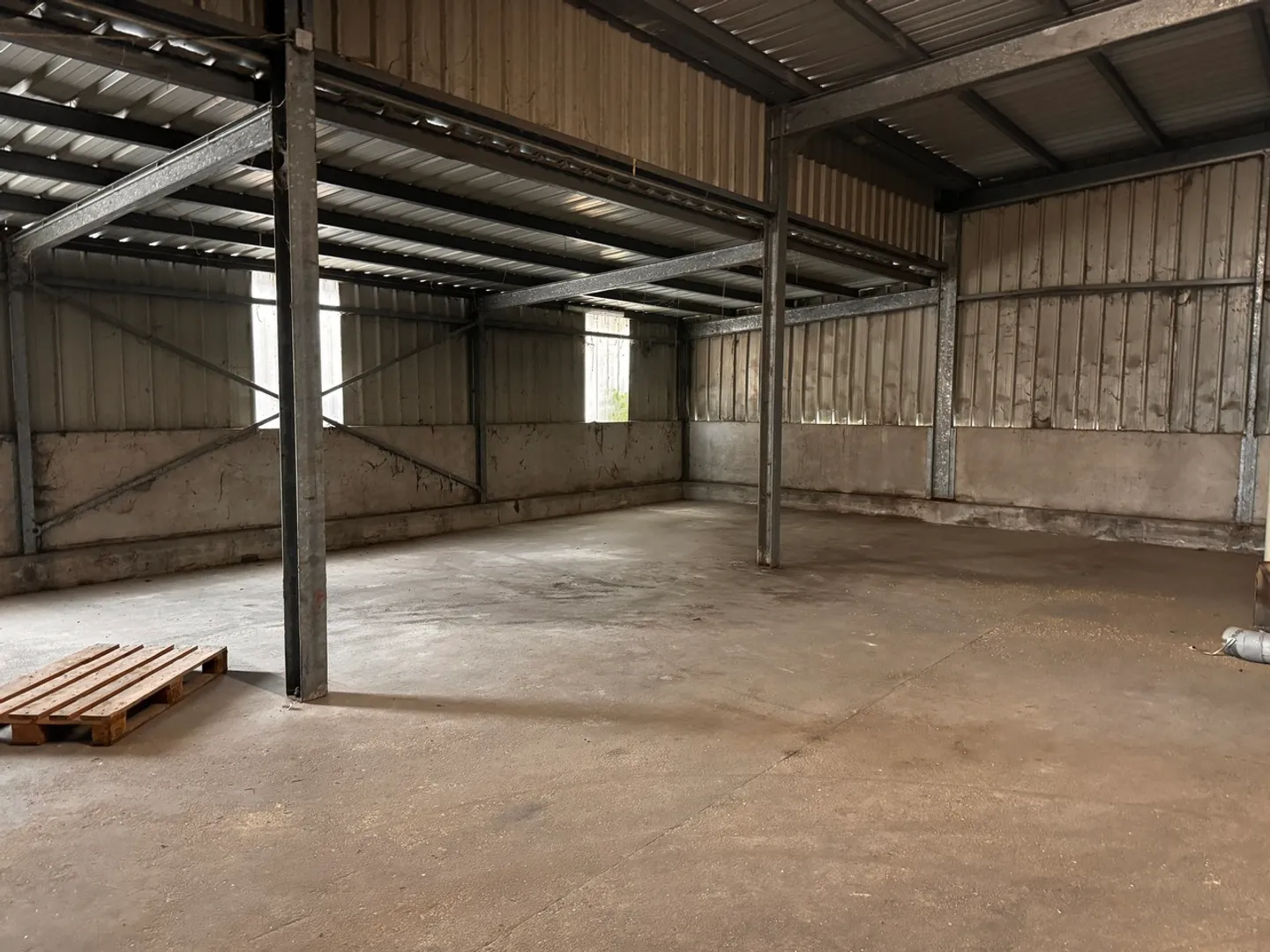 Cugy (FR), in affitto, superficie di stoccaggio di 435 m2, piano terra - Foto 2 di 3