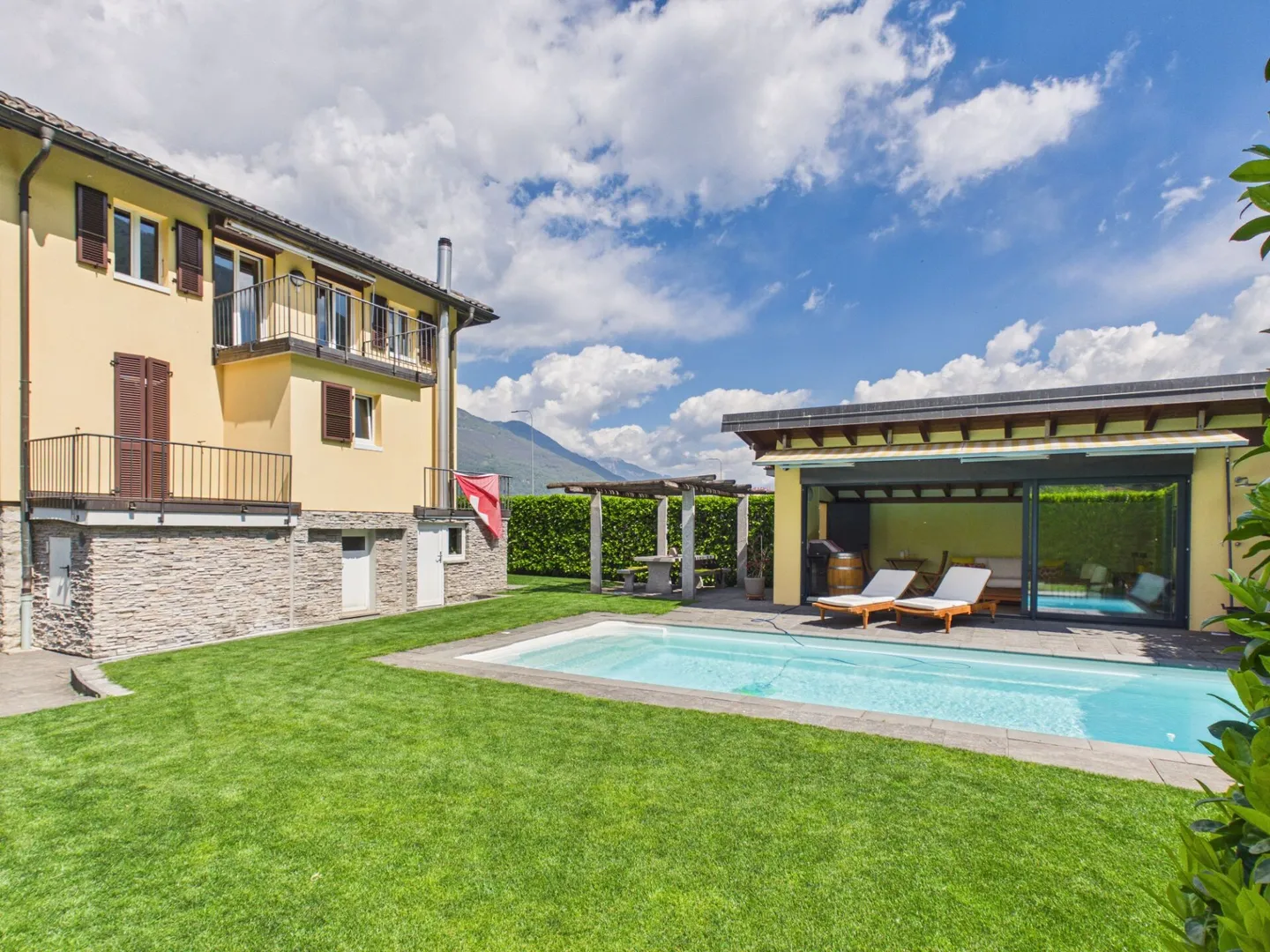 Elegante casa unifamiliare con piscina - Foto 7 di 22