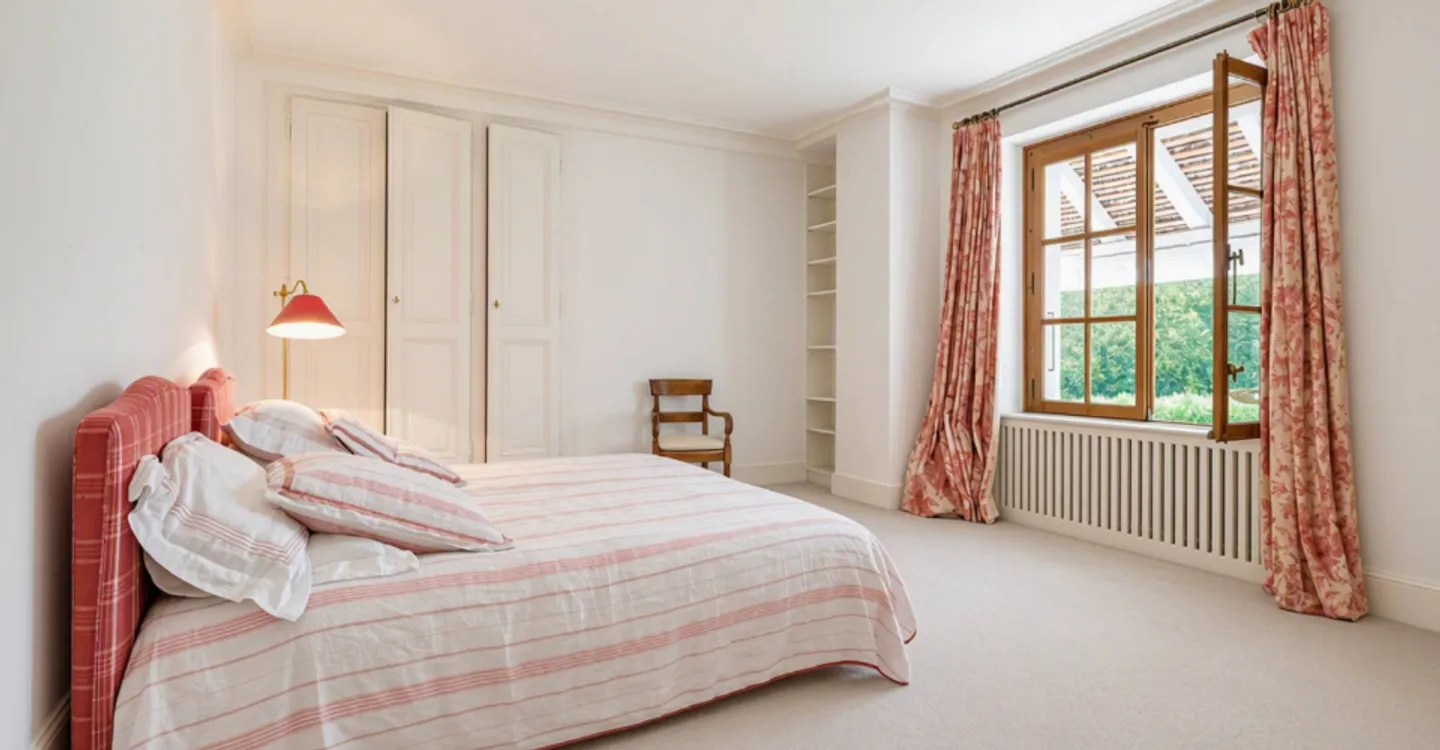 The charm of a family home in the heart of the countryside - Photo 4 of 11