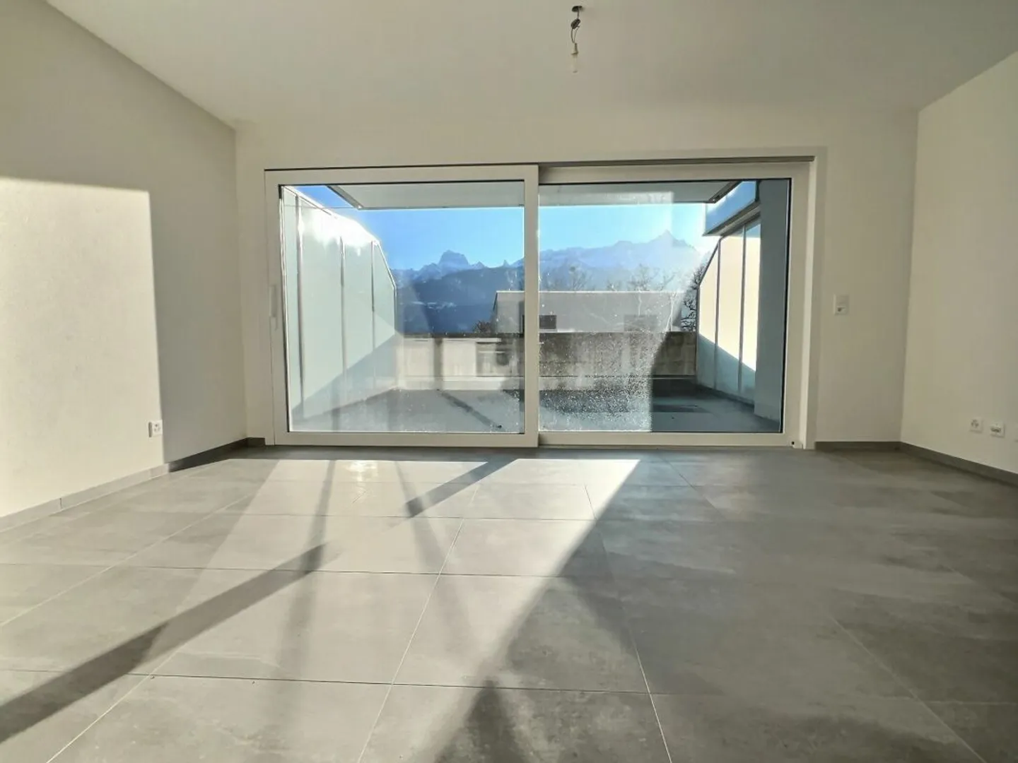 Appartamento di 2,5 stanze al piano terra con grande terrazza - Foto 8 di 16