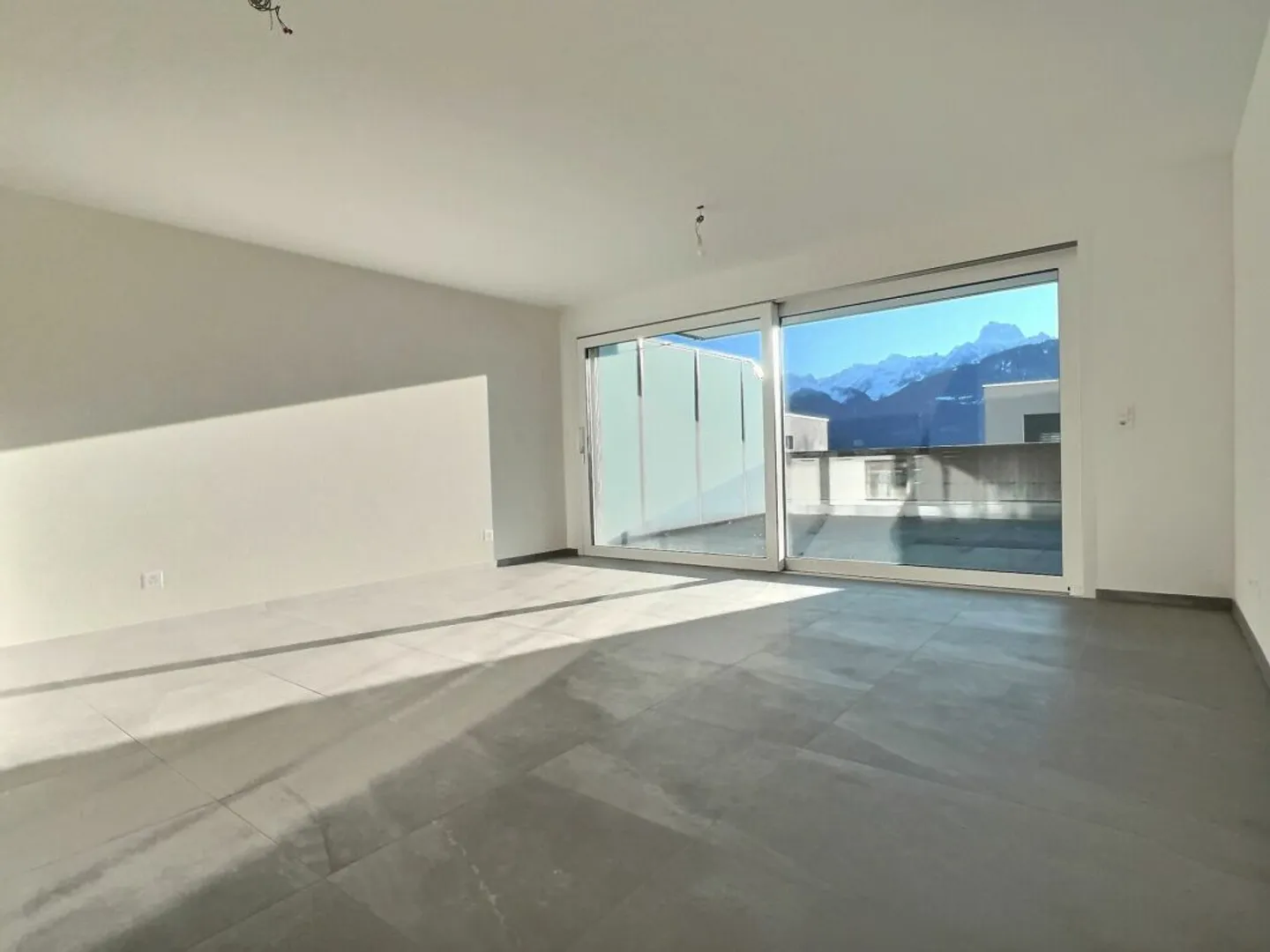 Appartamento di 2,5 stanze al piano terra con grande terrazza - Foto 5 di 16