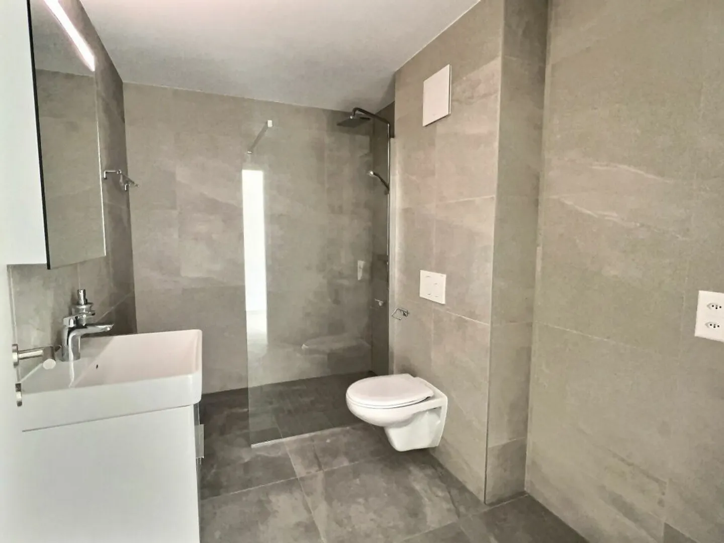 Appartamento di 2,5 stanze al piano terra con grande terrazza - Foto 13 di 16