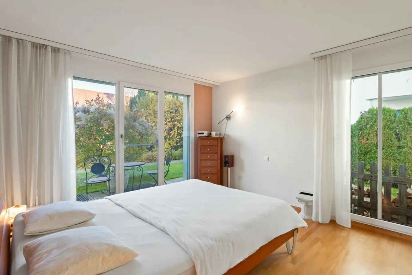 Attractive Garden Apartment with Hobby Room - Photo 4 of 7