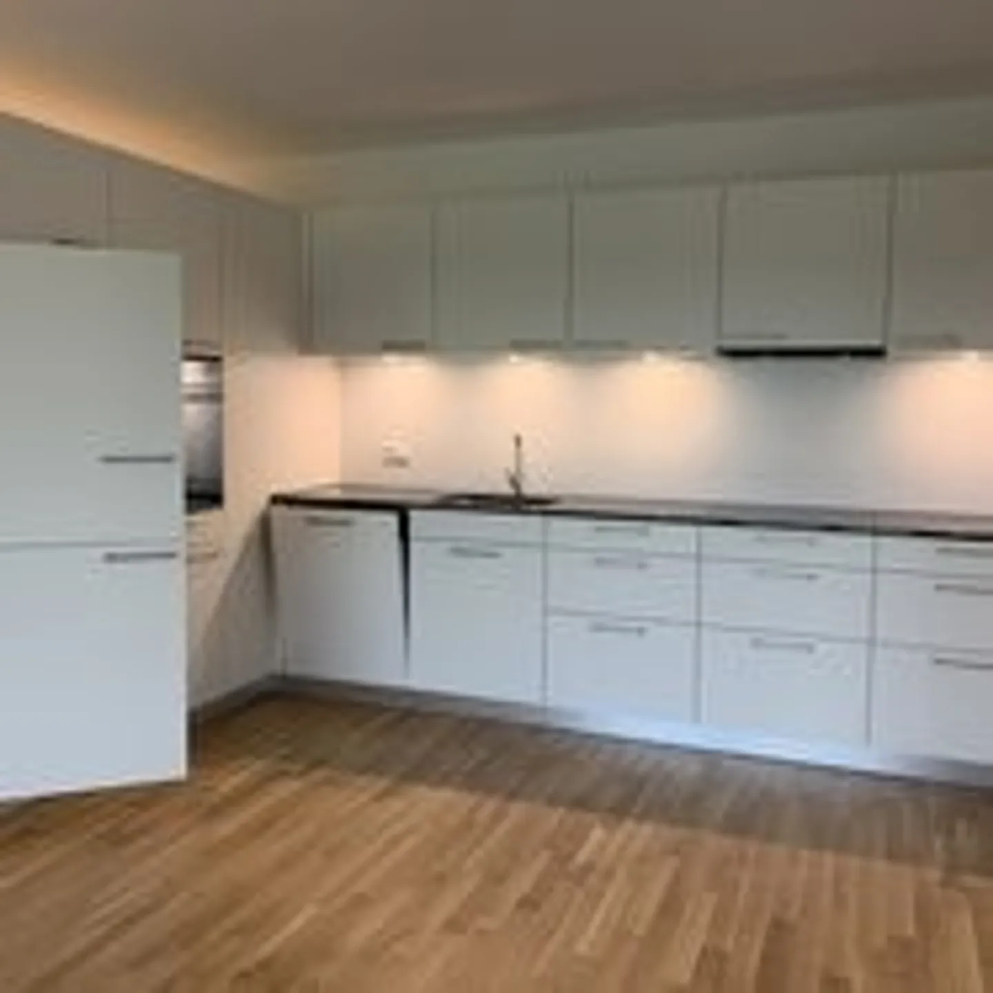 Bel appartement de 2.5 pièces à Aegerten cherche de nouveaux locataires! - Photo 2 sur 7