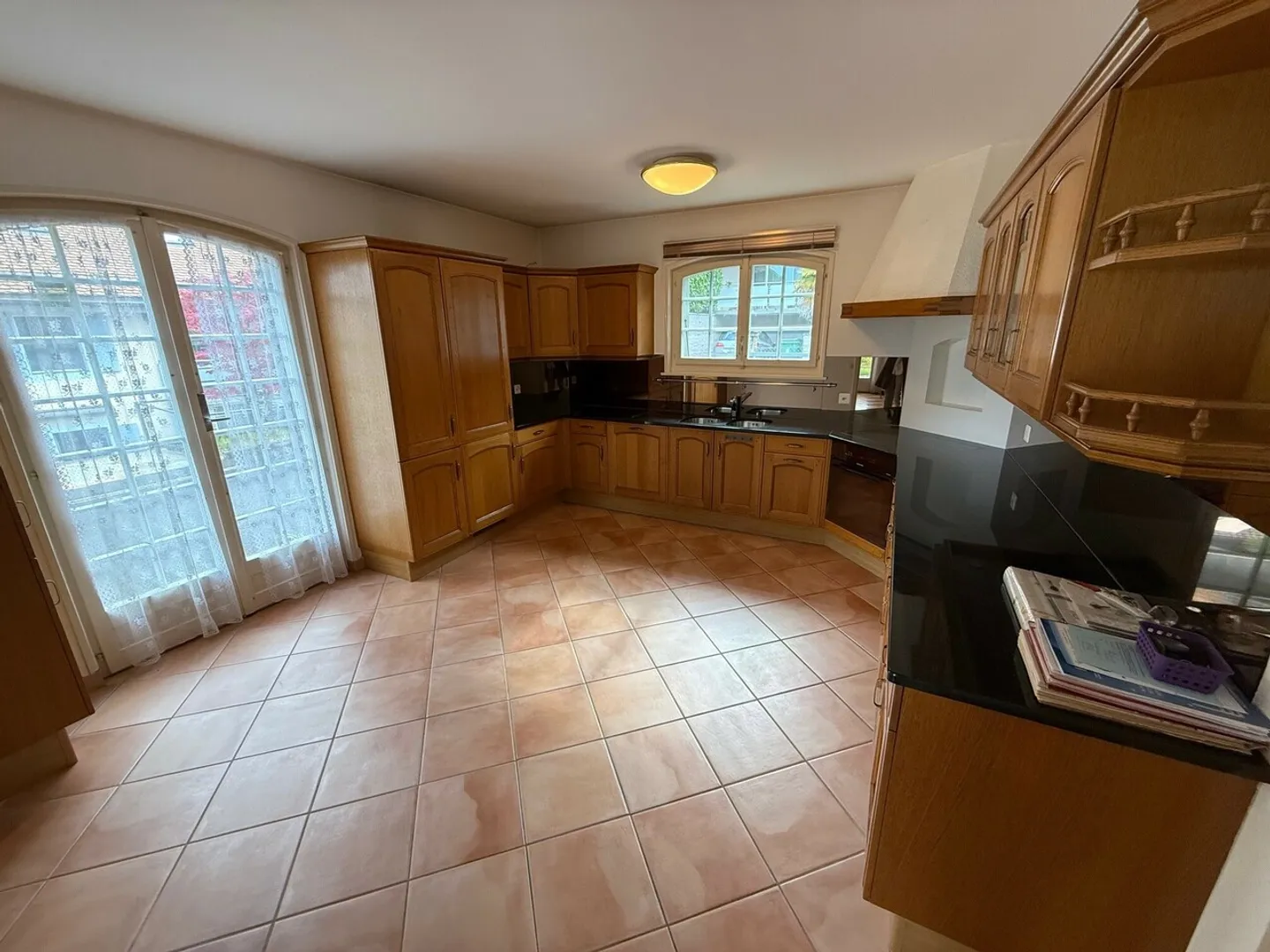 Affascinante casa vaudese con 9 stanze a Villeneuve - Prezzo su richiesta - Foto 4 di 12