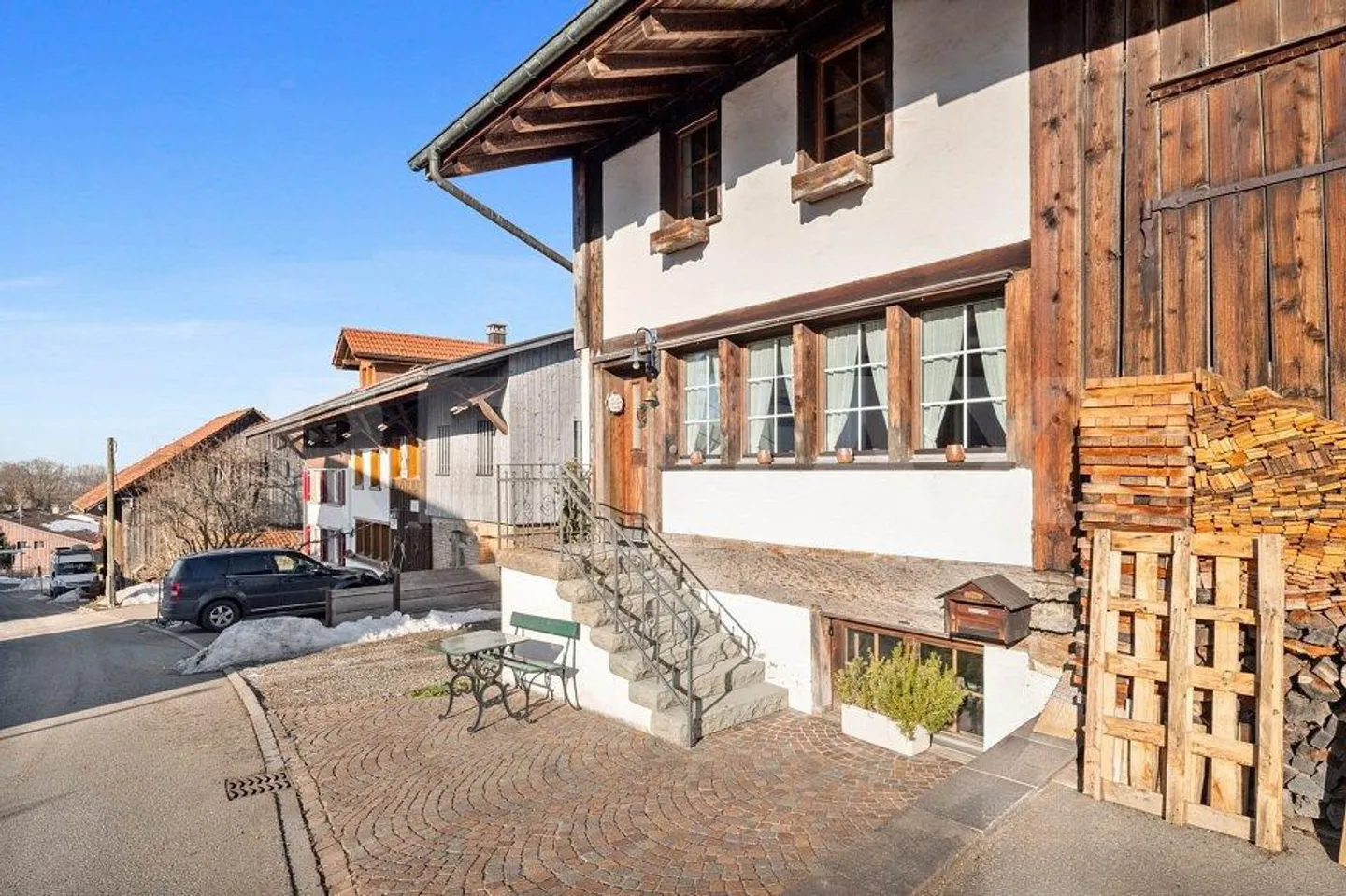 Charmantes Haus in Dürstelen - Foto 1 von 13